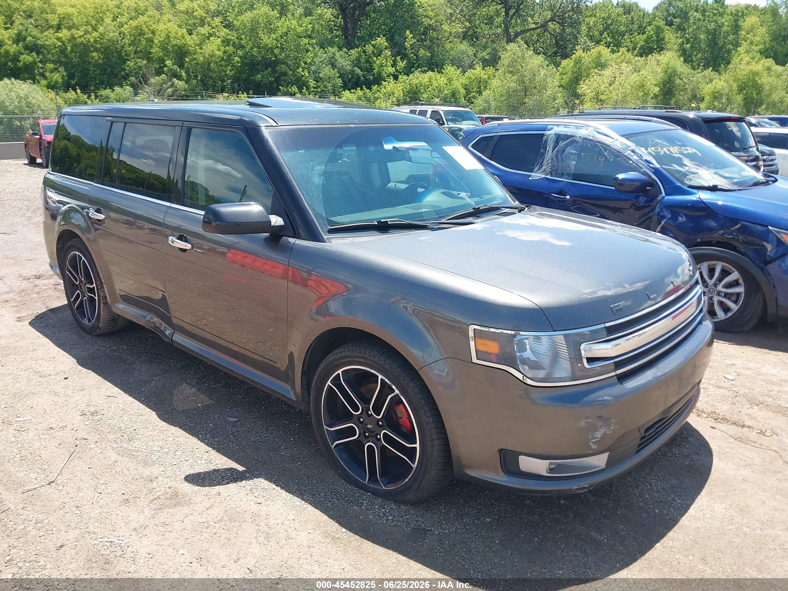 2015 Ford Flex SEL, VIN 2FMHK6C8XFBA19563 — Бок