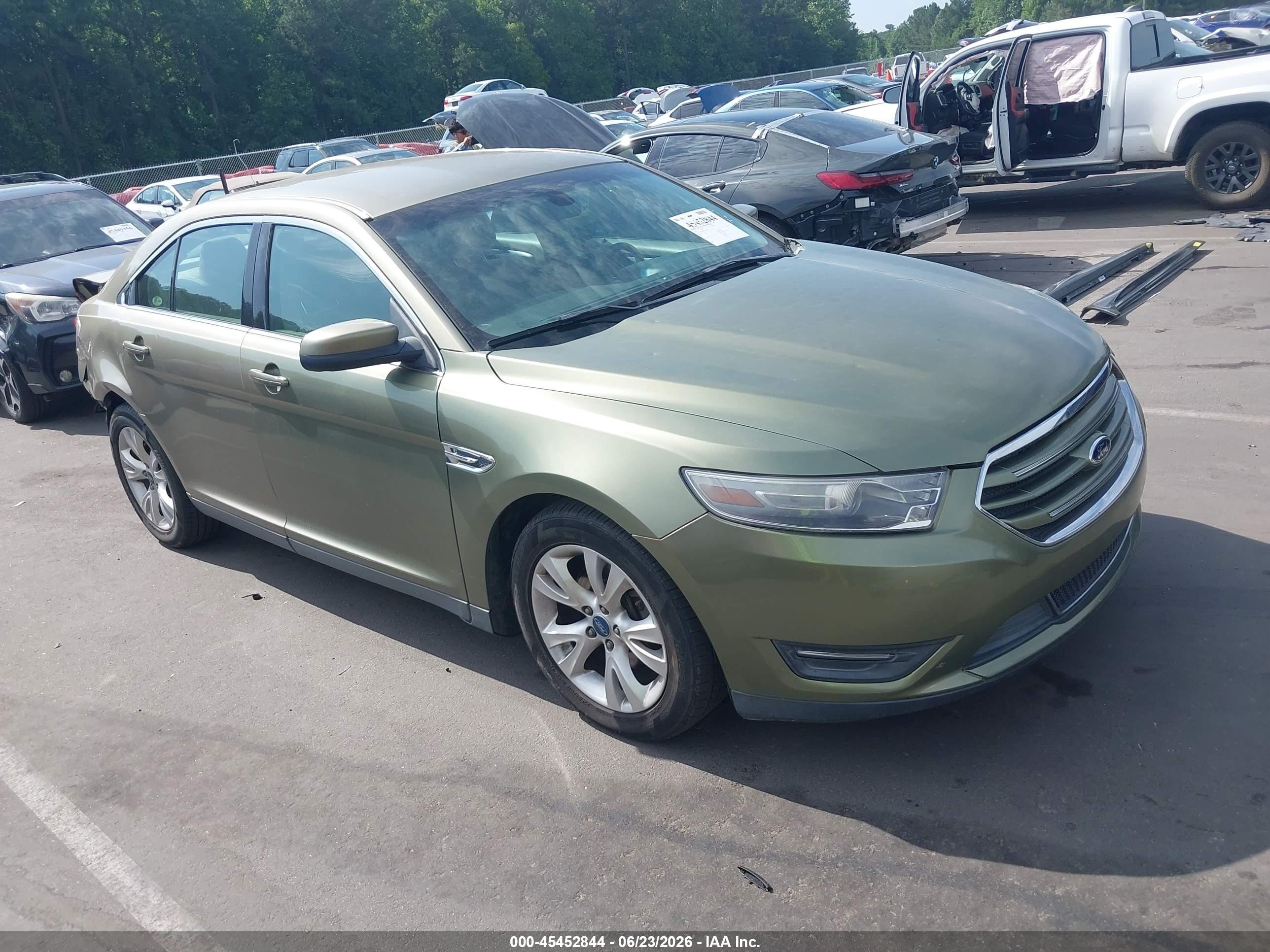 2012 Ford Taurus SEL, VIN 1FAHP2EW6CG132298 — Зад