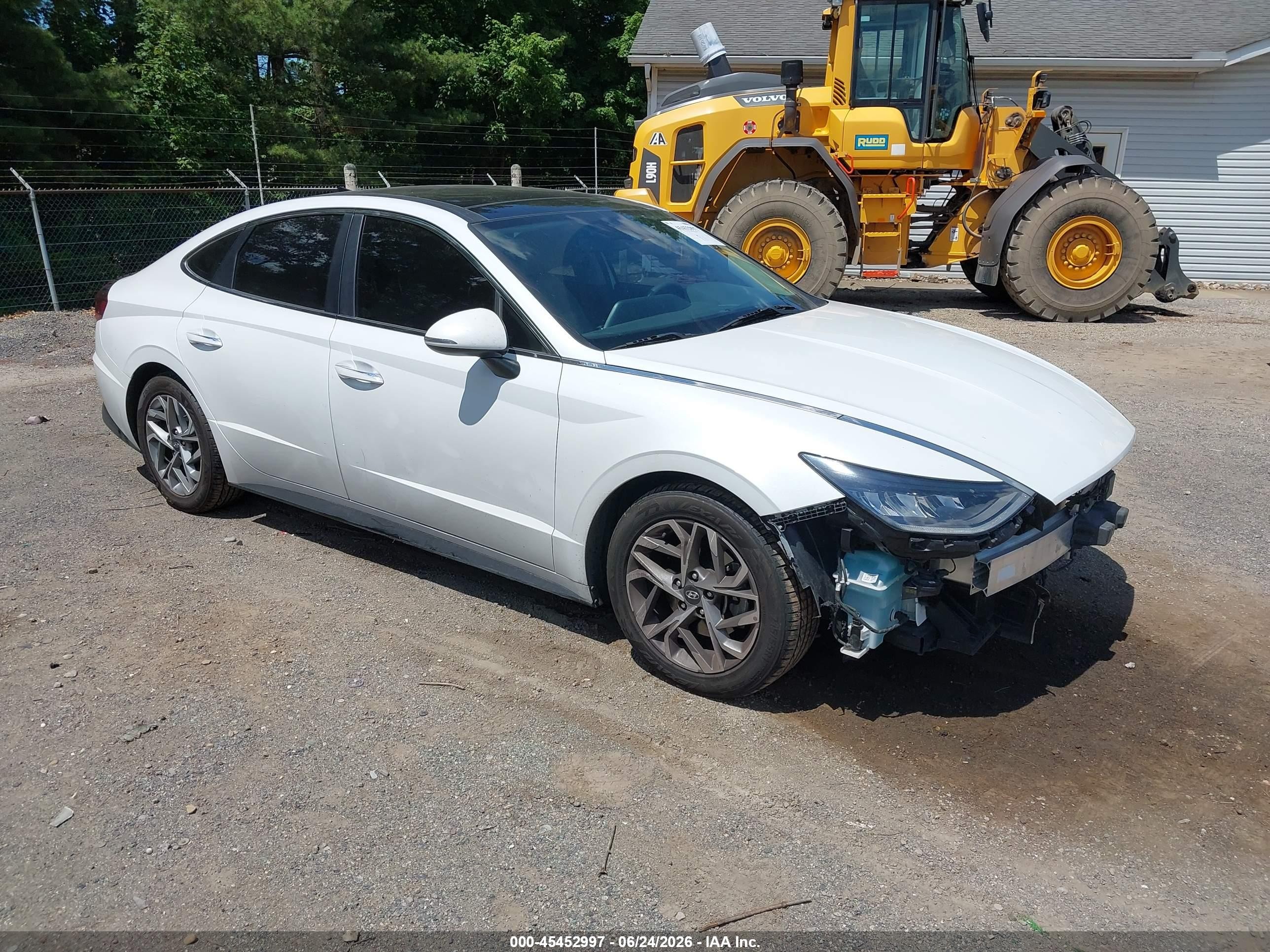 2020 Hyundai Sonata SEL, VIN 5NPEF4JA8LH051062 — Перед