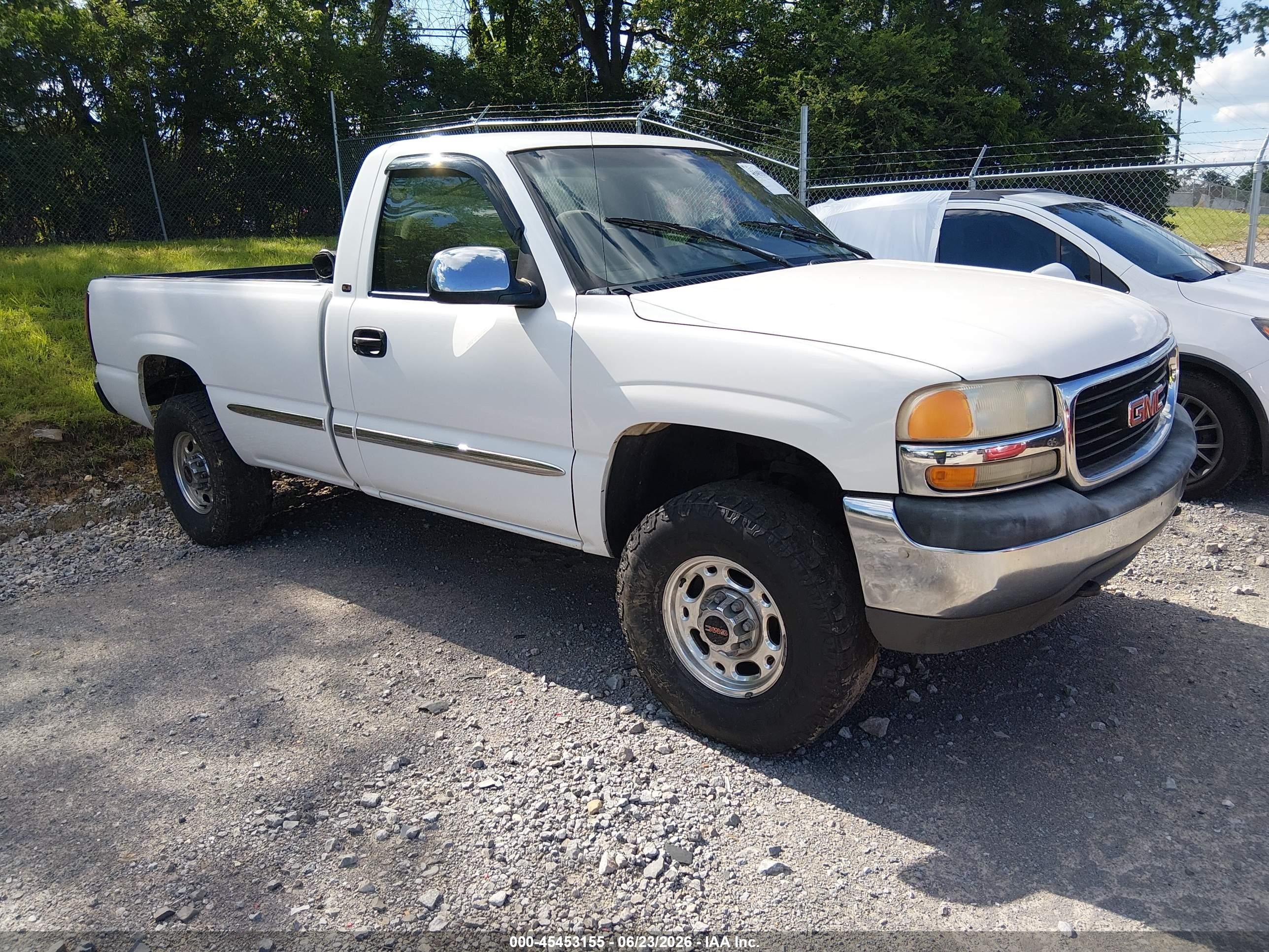2000 GMC Sierra 2500 SLE, VIN 1GTGK24UXYE108092 — Water / flood