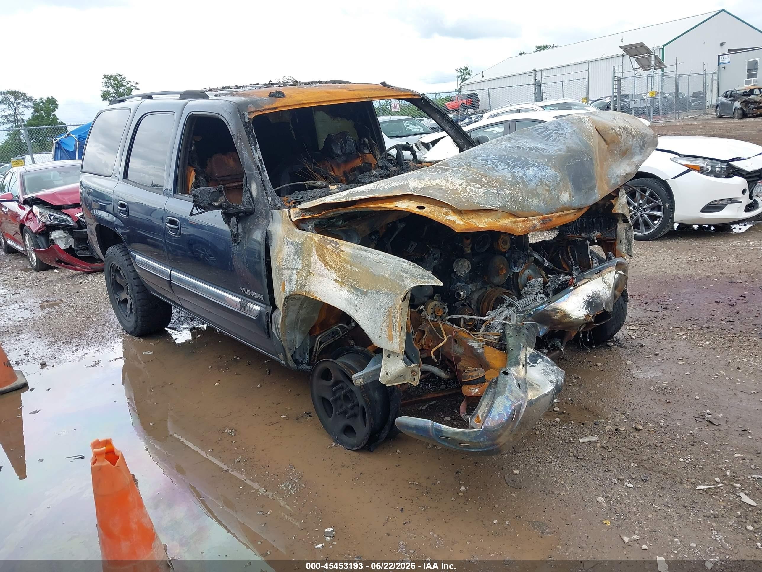 2005 GMC Yukon SLT, VIN 1GKEC13T65R203233 — Burn