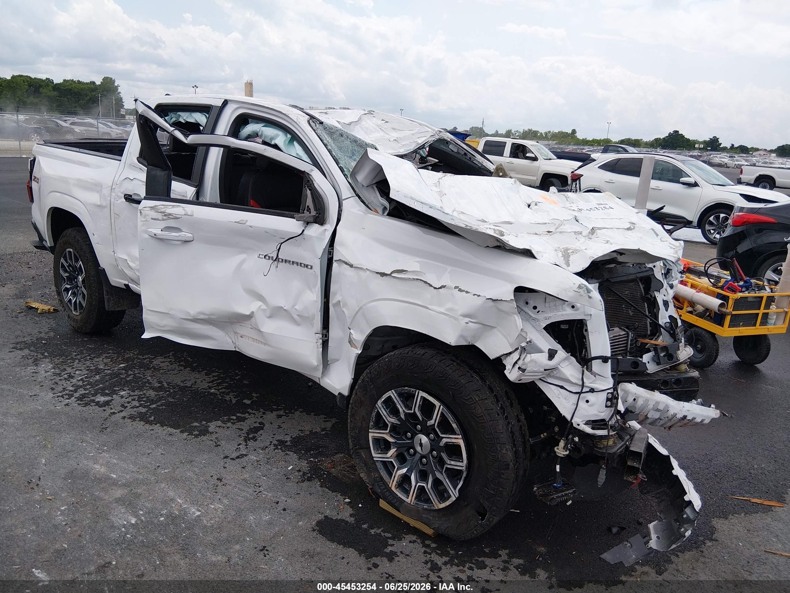 2023 Chevrolet Colorado 4WD Z71, VIN 1GCPTDEK3P1141270 — Rollover