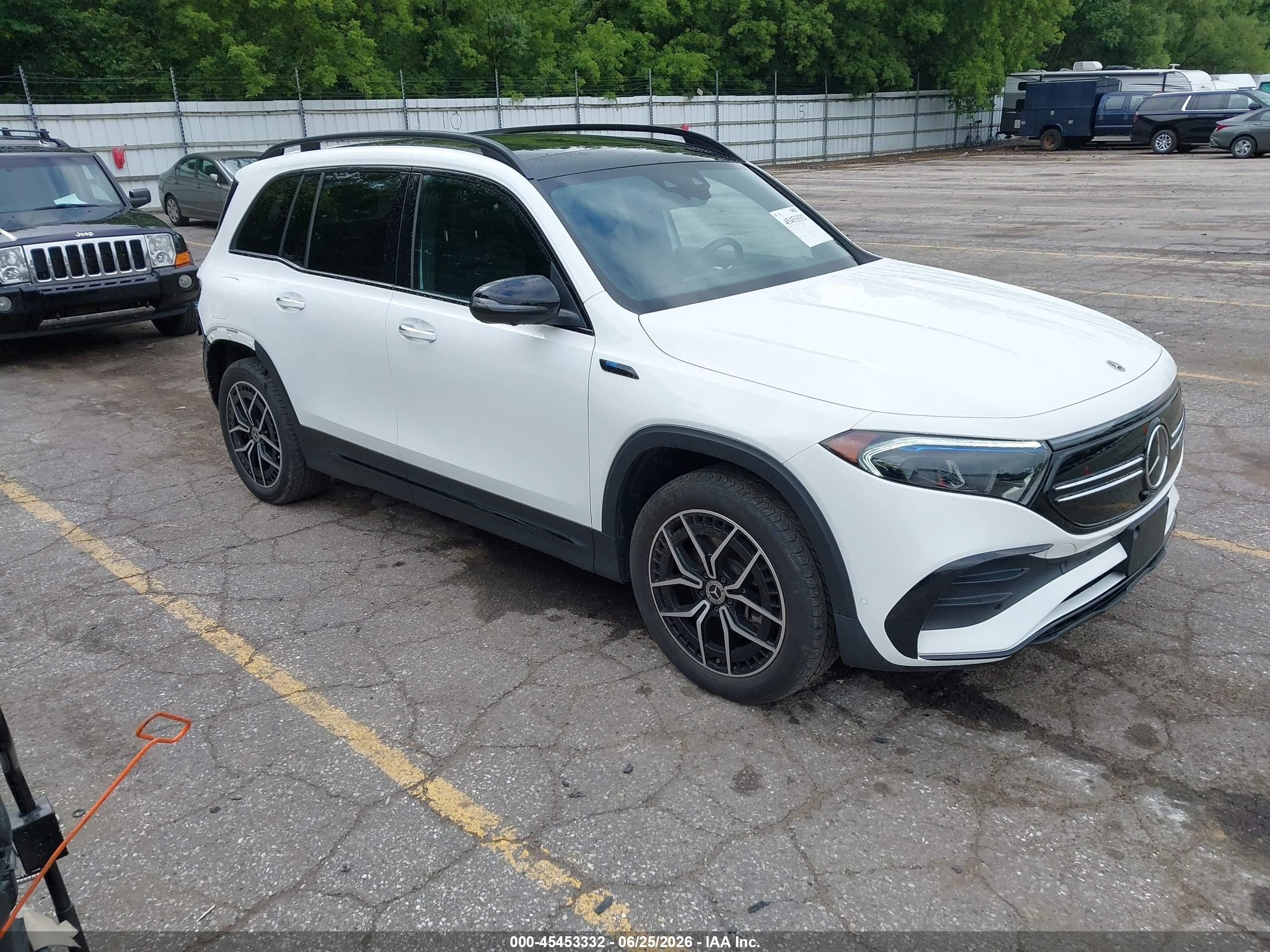2022 Mercedes-Benz EQB 300, VIN W1N9M0KB8NN012376 — Rear end