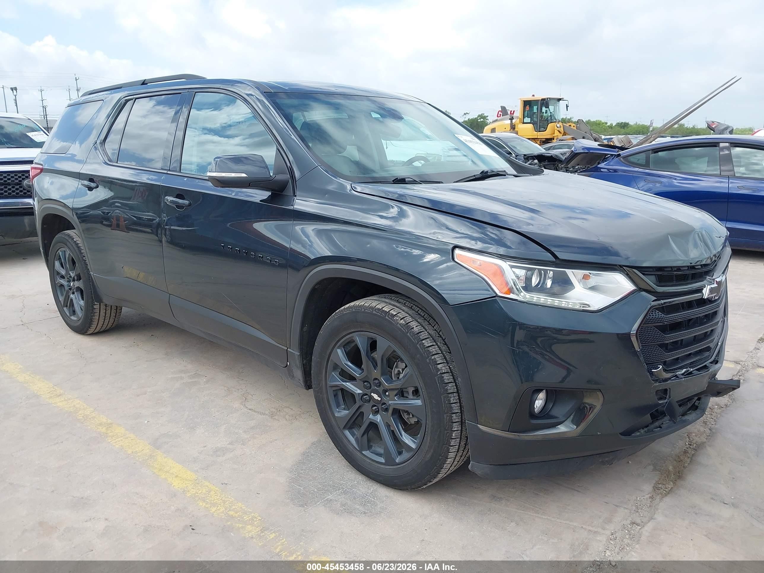 2021 Chevrolet Traverse RS, VIN 1GNERJKW8MJ218438 — Перед