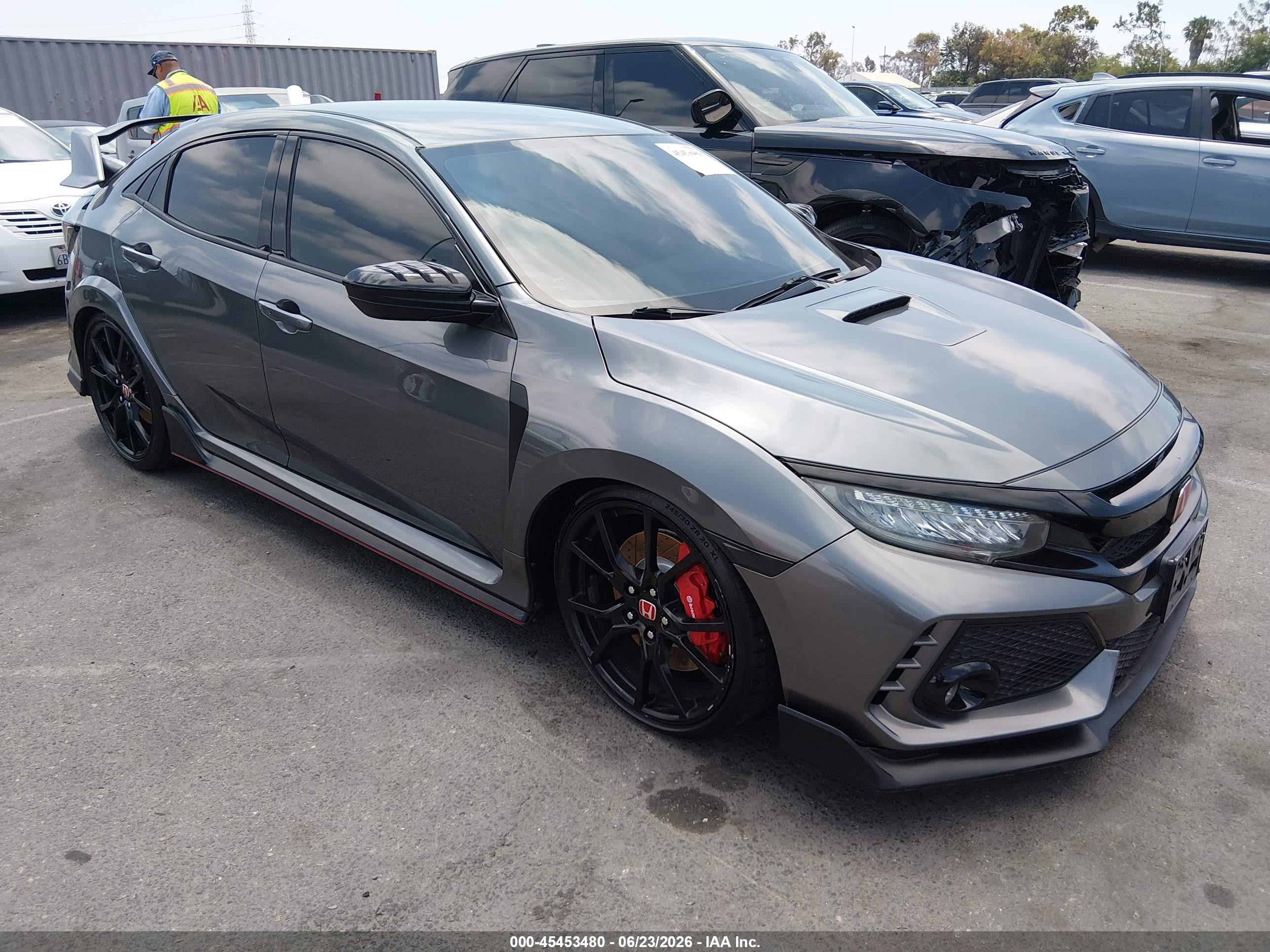 2019 Honda Civic Type R Touring, VIN SHHFK8G75KU203376 — Normal wear