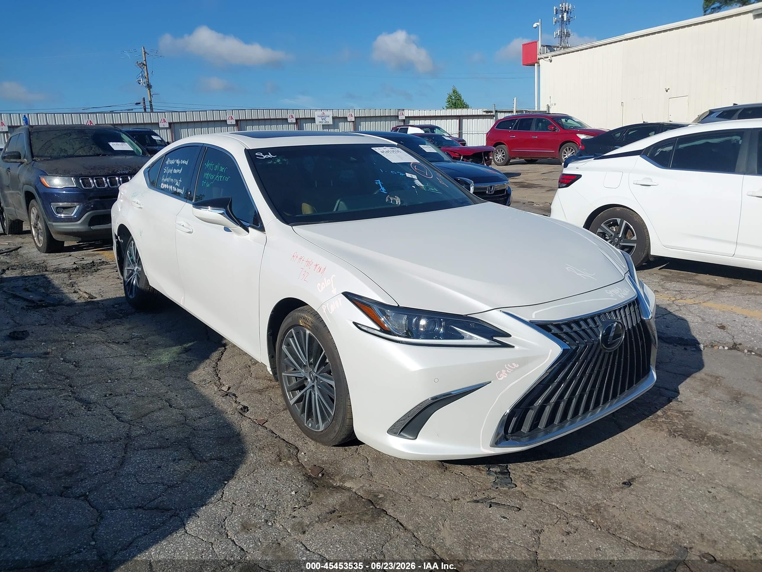 2022 Lexus ES 250, VIN 58AD11D10NU010247 — Rear end