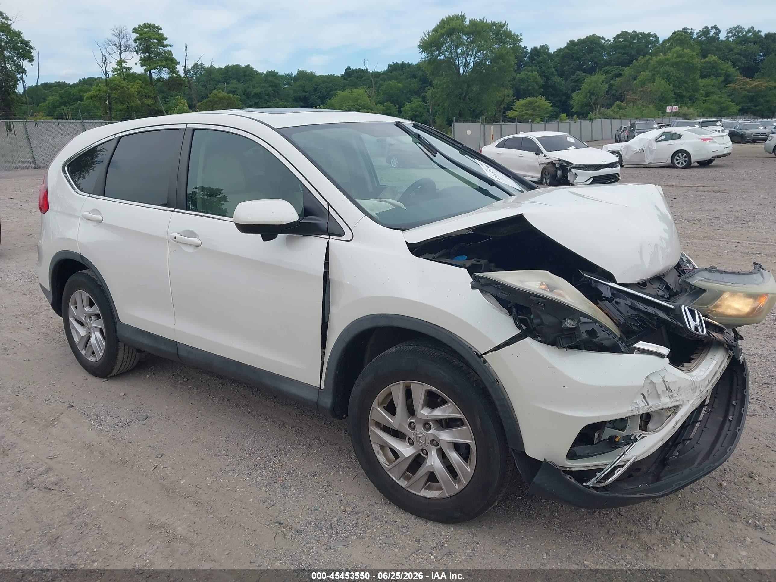 2015 Honda CR-V EX, VIN 5J6RM4H53FL126888 — Front end