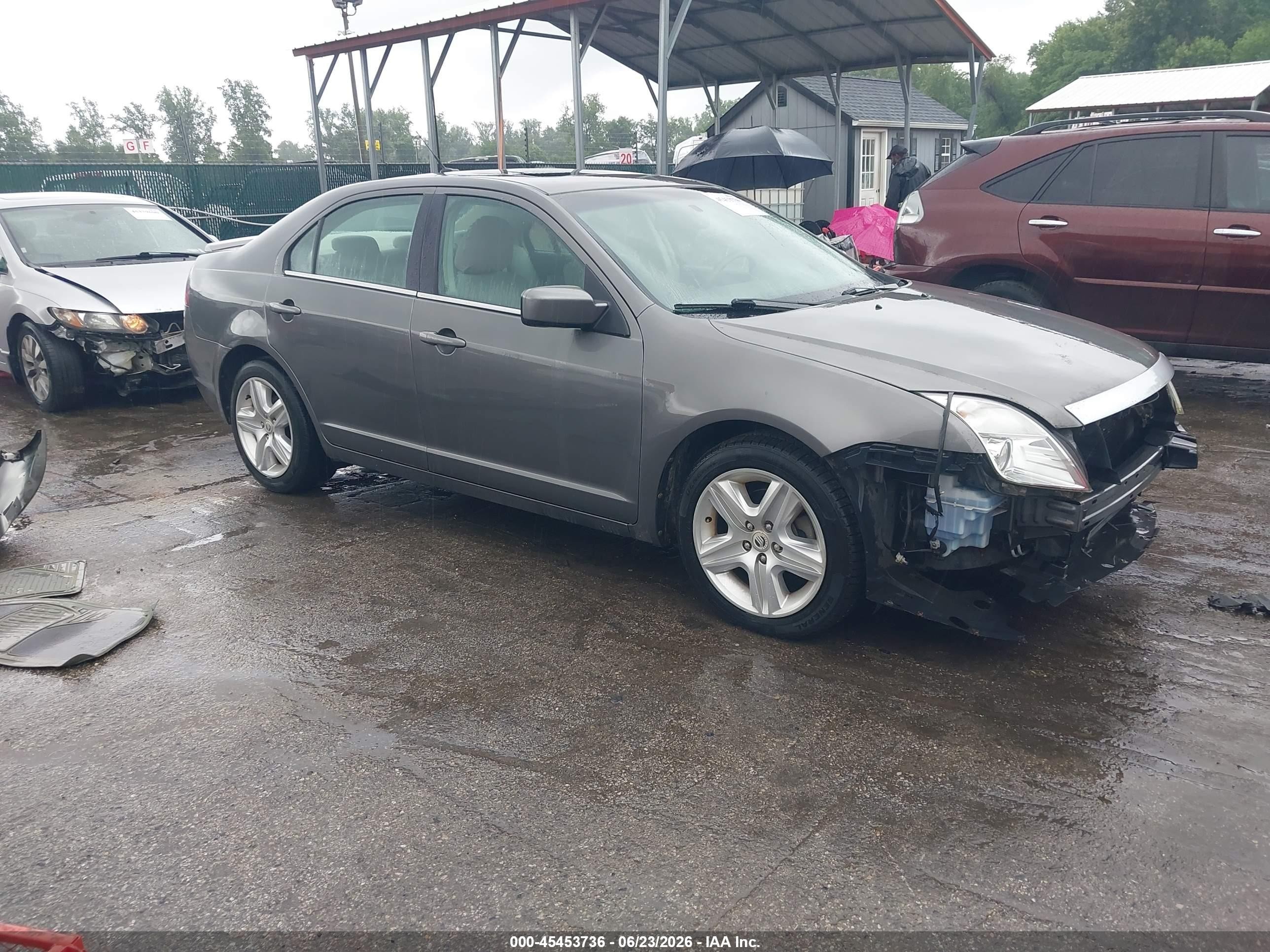 2010 Mercury Milan, VIN 3MEHM0HA0AR623963 — Front end