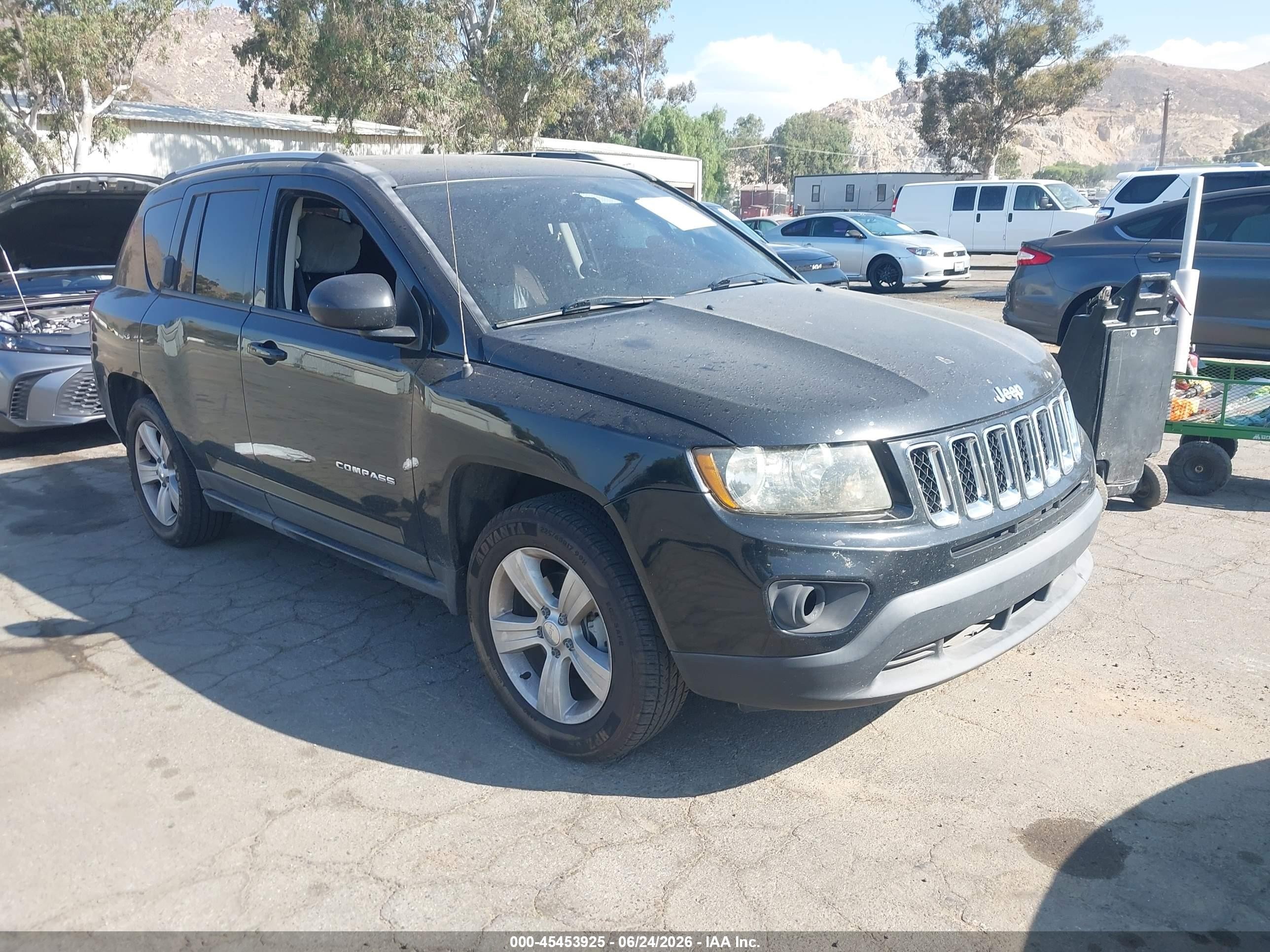 2017 Jeep Compass Sport SE, VIN 1C4NJCBA2HD148021 — Normal wear