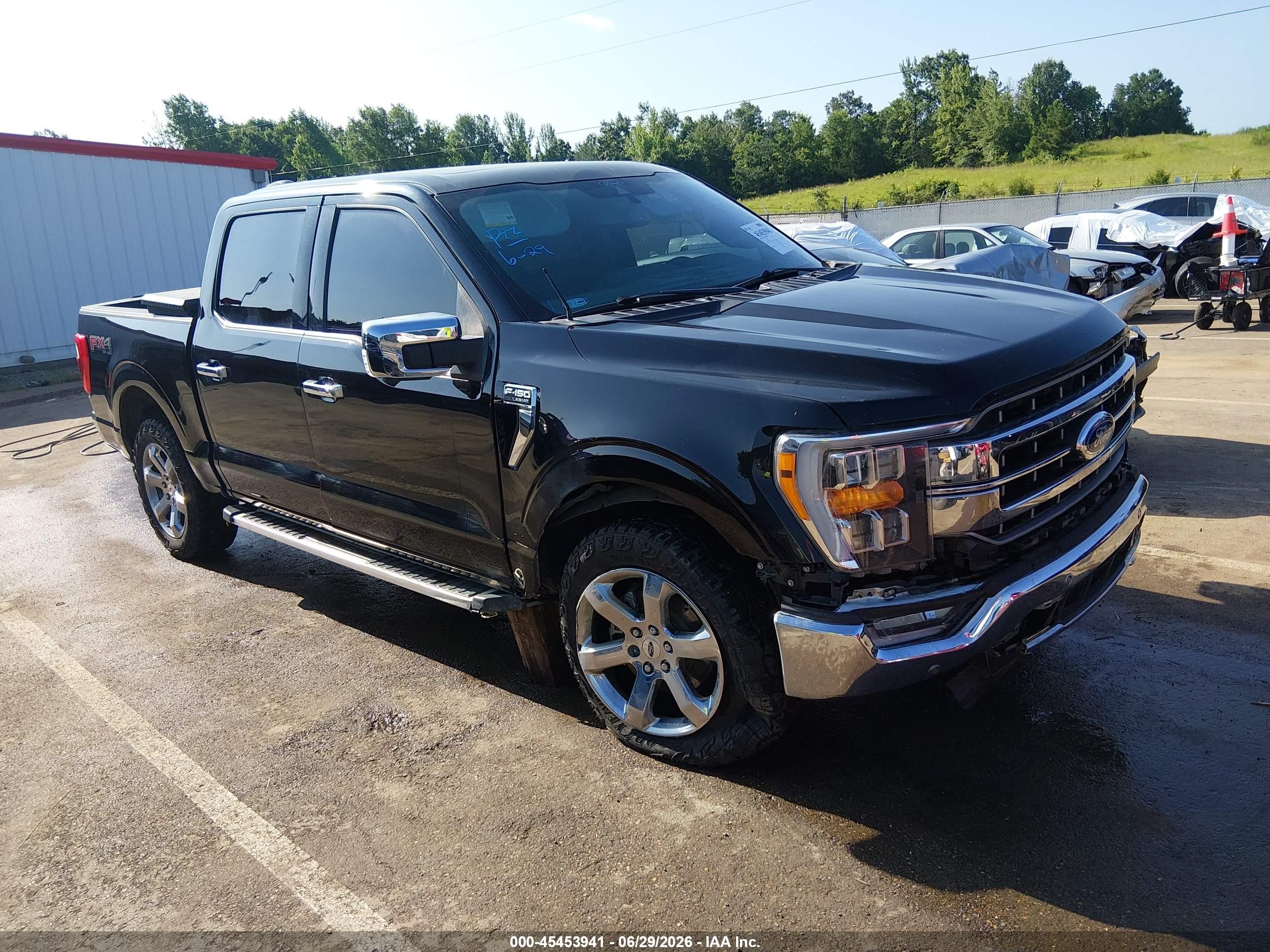 2022 Ford F-150 XLT, VIN 1FTFW1E87NKD33532 — Front end