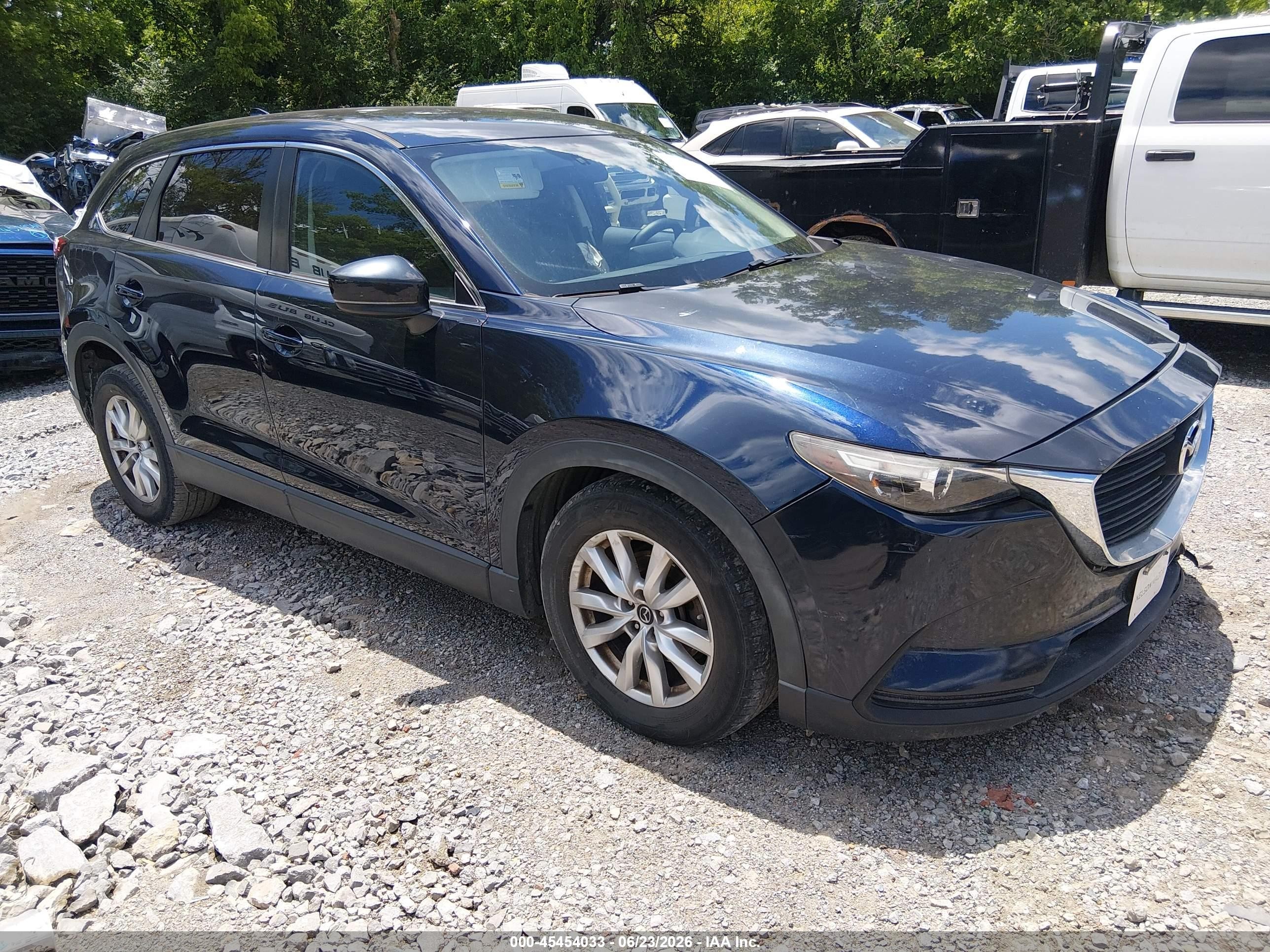 2016 Mazda CX-9 Sport, VIN JM3TCBBY2G0114067 — Front end