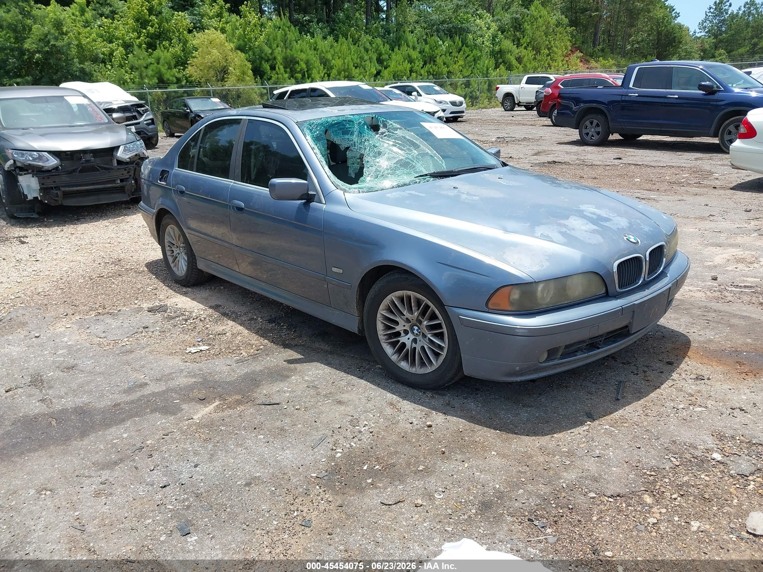 2003 BMW 5 Series 530i, VIN WBADT63403CK28753 — Перед