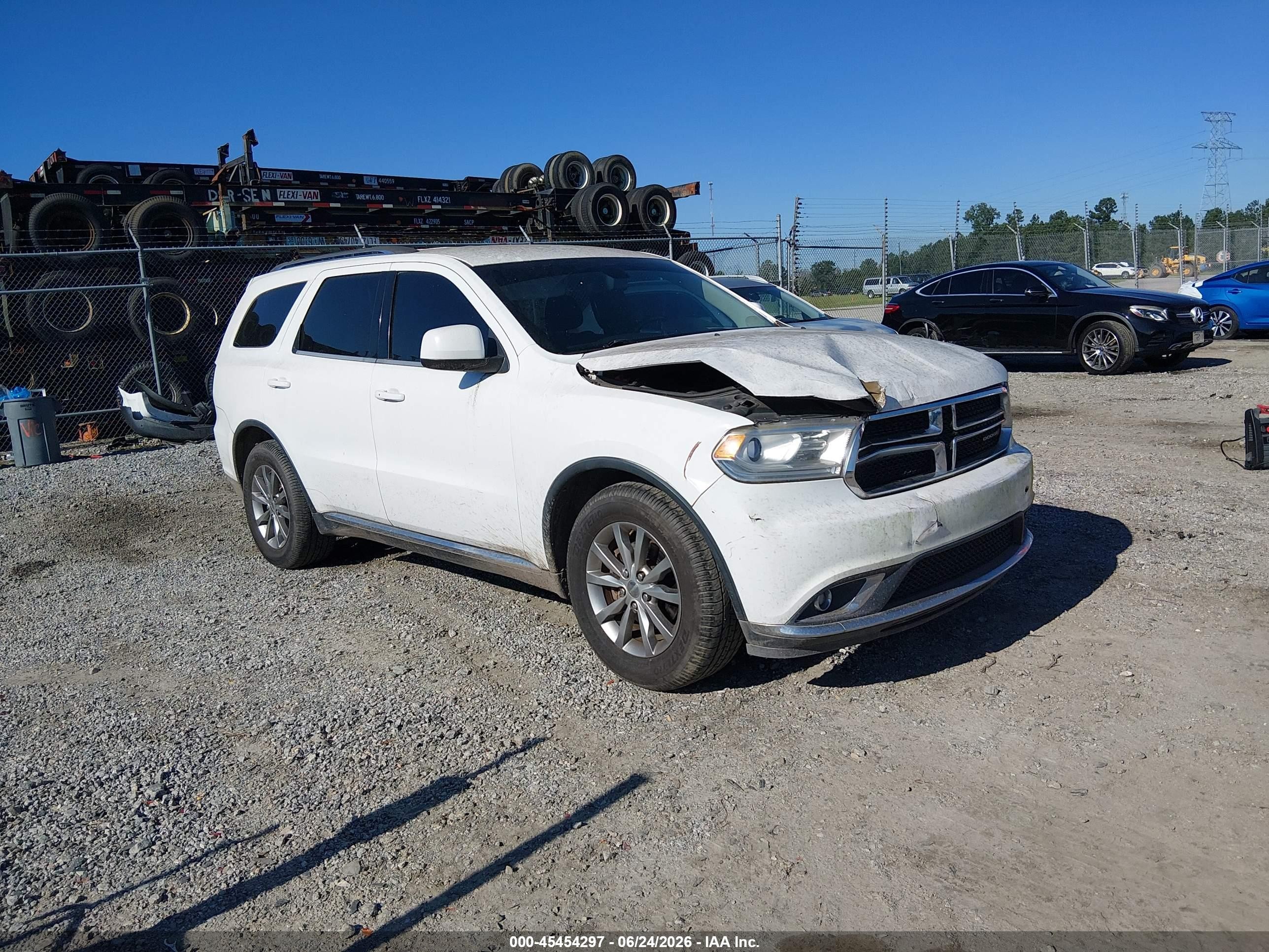 2016 Dodge Durango SXT, VIN 1C4RDHAG7GC361952 — Front end