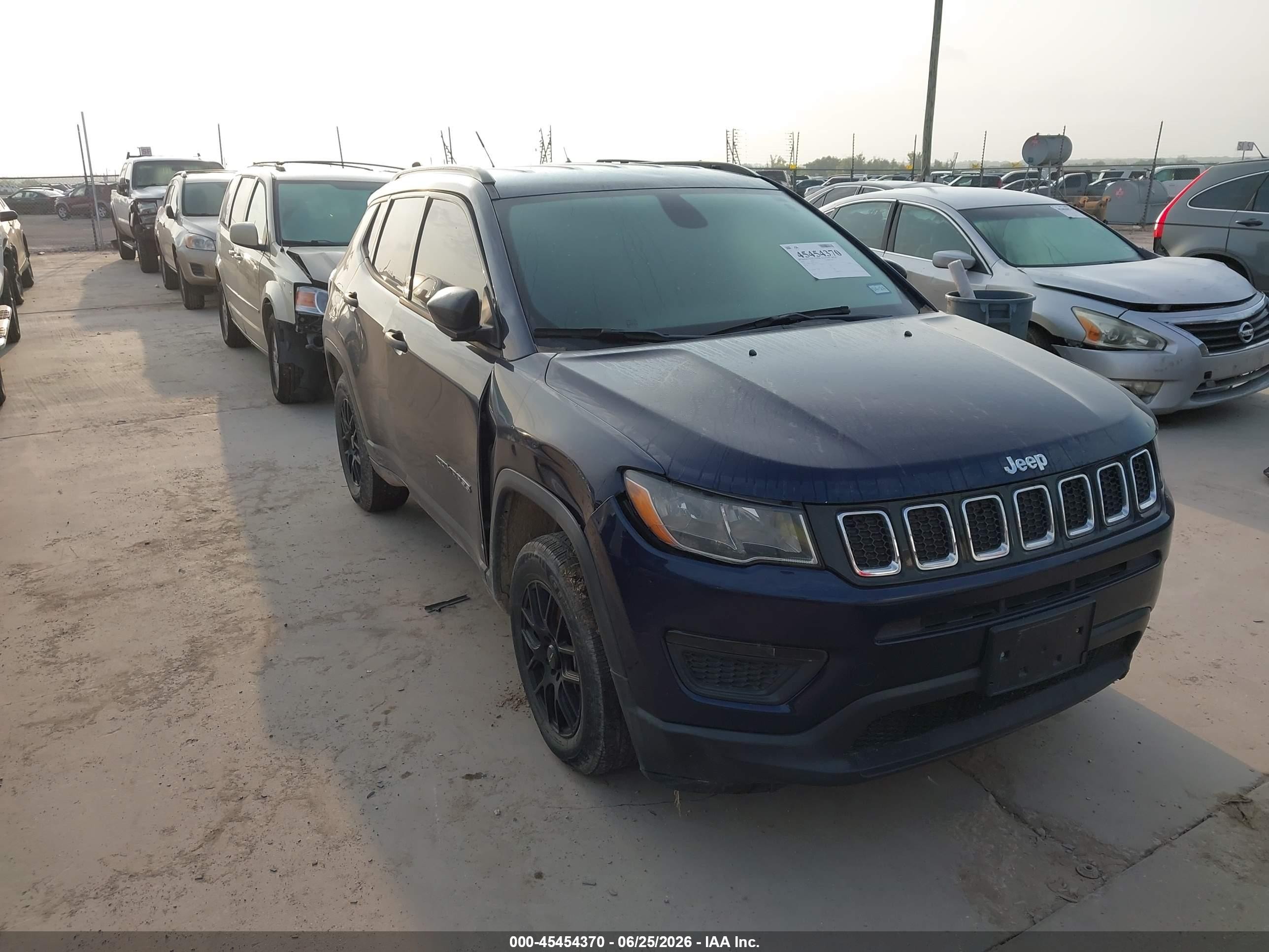 2018 Jeep Compass Sport, VIN 3C4NJCAB4JT214949 — Normal wear