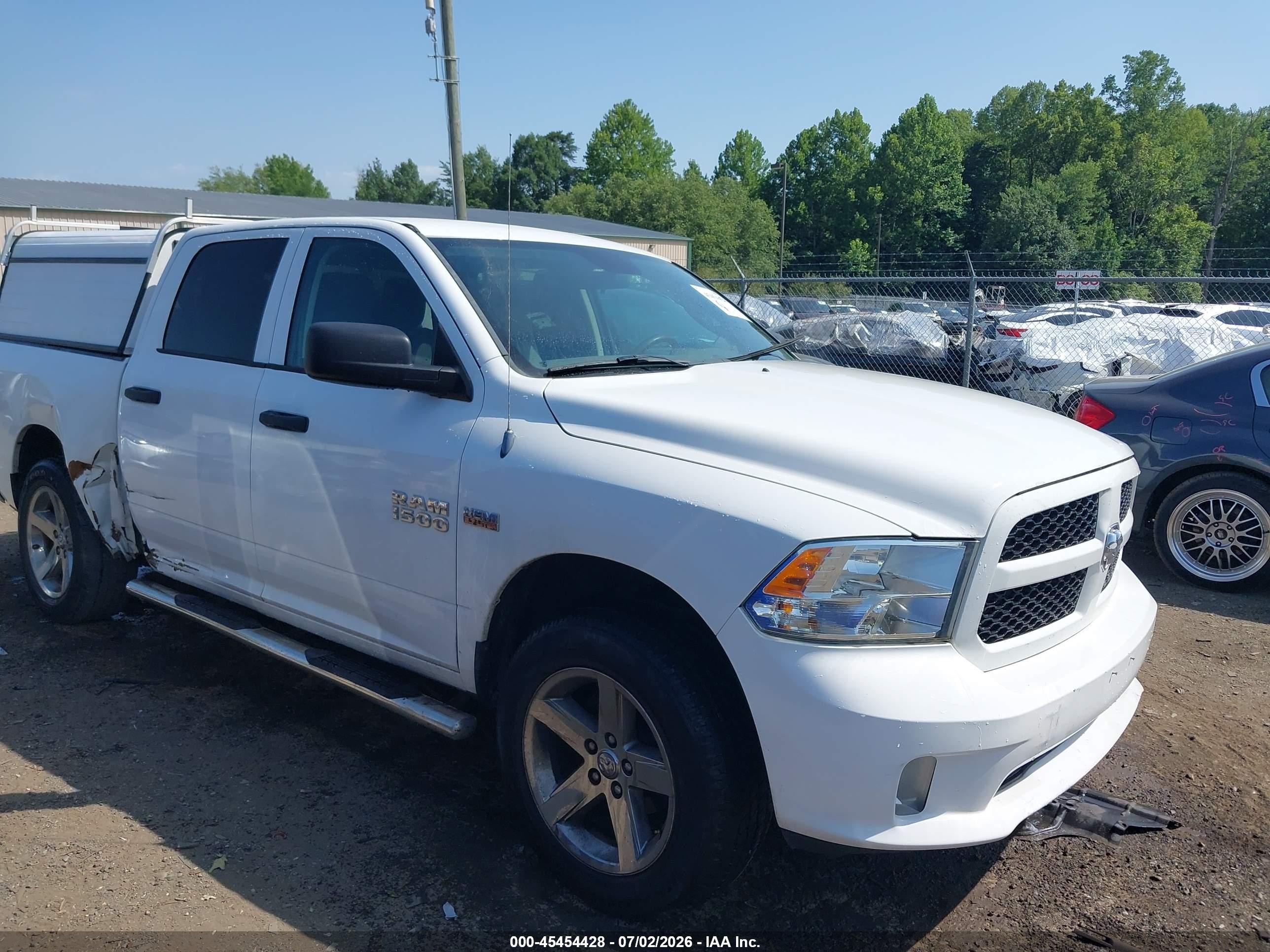 2013 Ram 1500 Tradesman, VIN 1C6RR7KT2DS683074 — Side