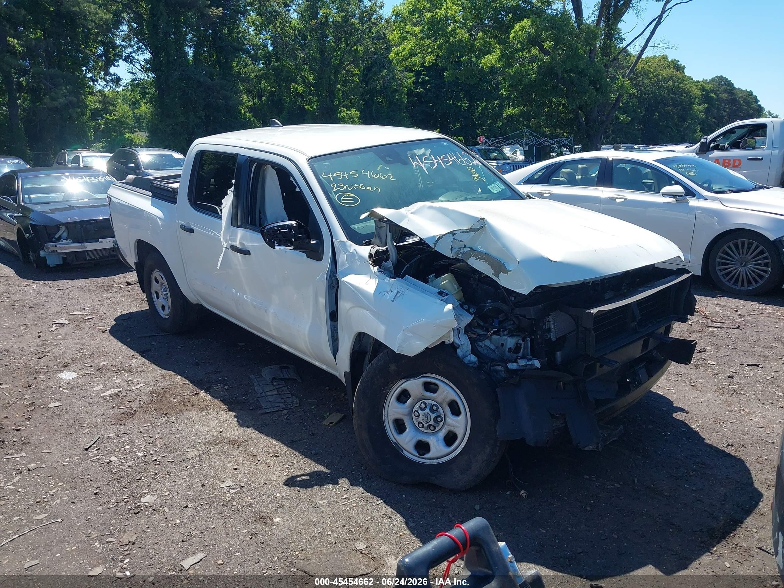 2023 Nissan Frontier Pro-4X, VIN 1N6ED1EK2PN642076 — Front end