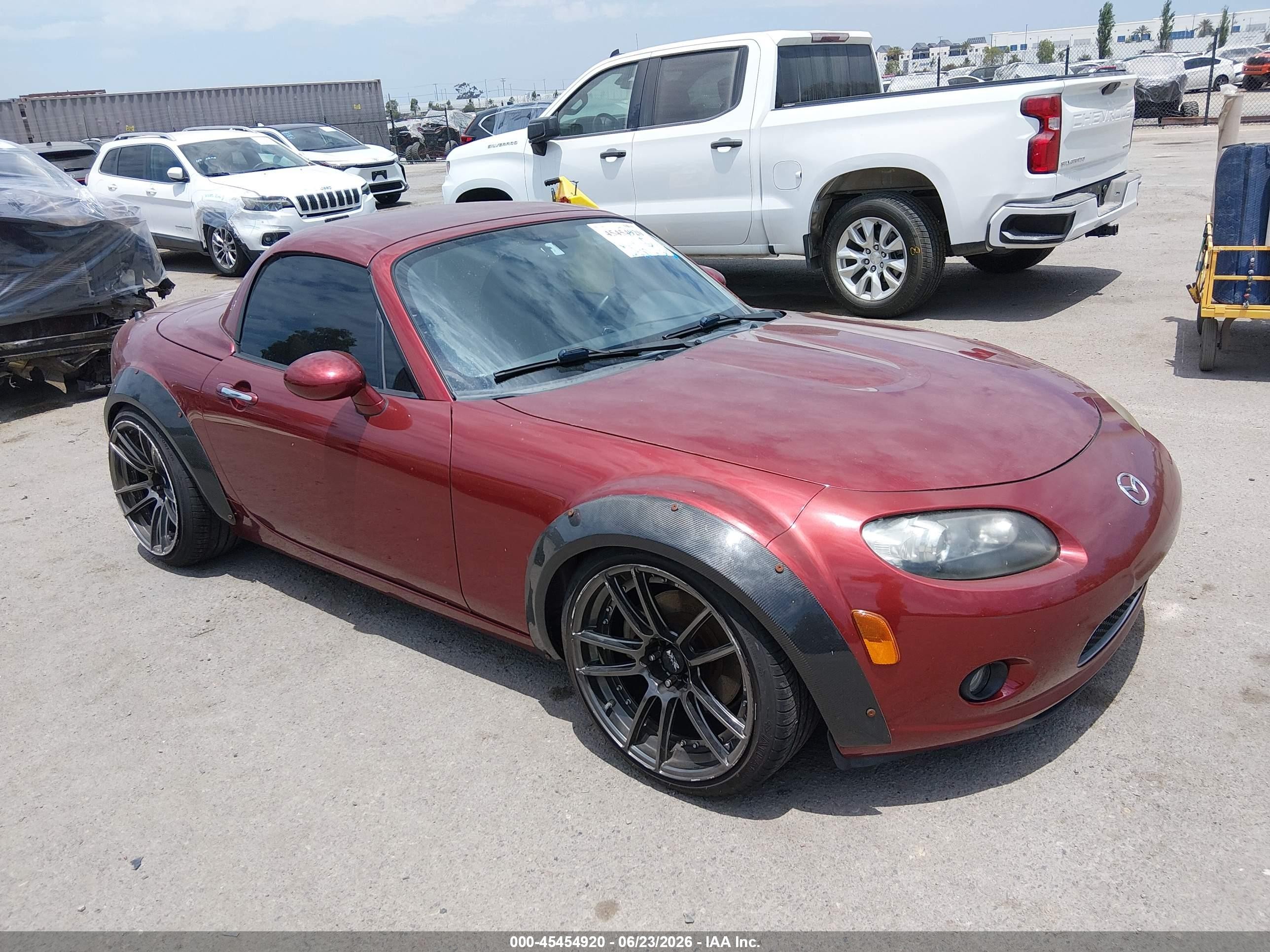 2008 Mazda MX-5 Miata Sport, VIN JM1NC26F780157153 — Side
