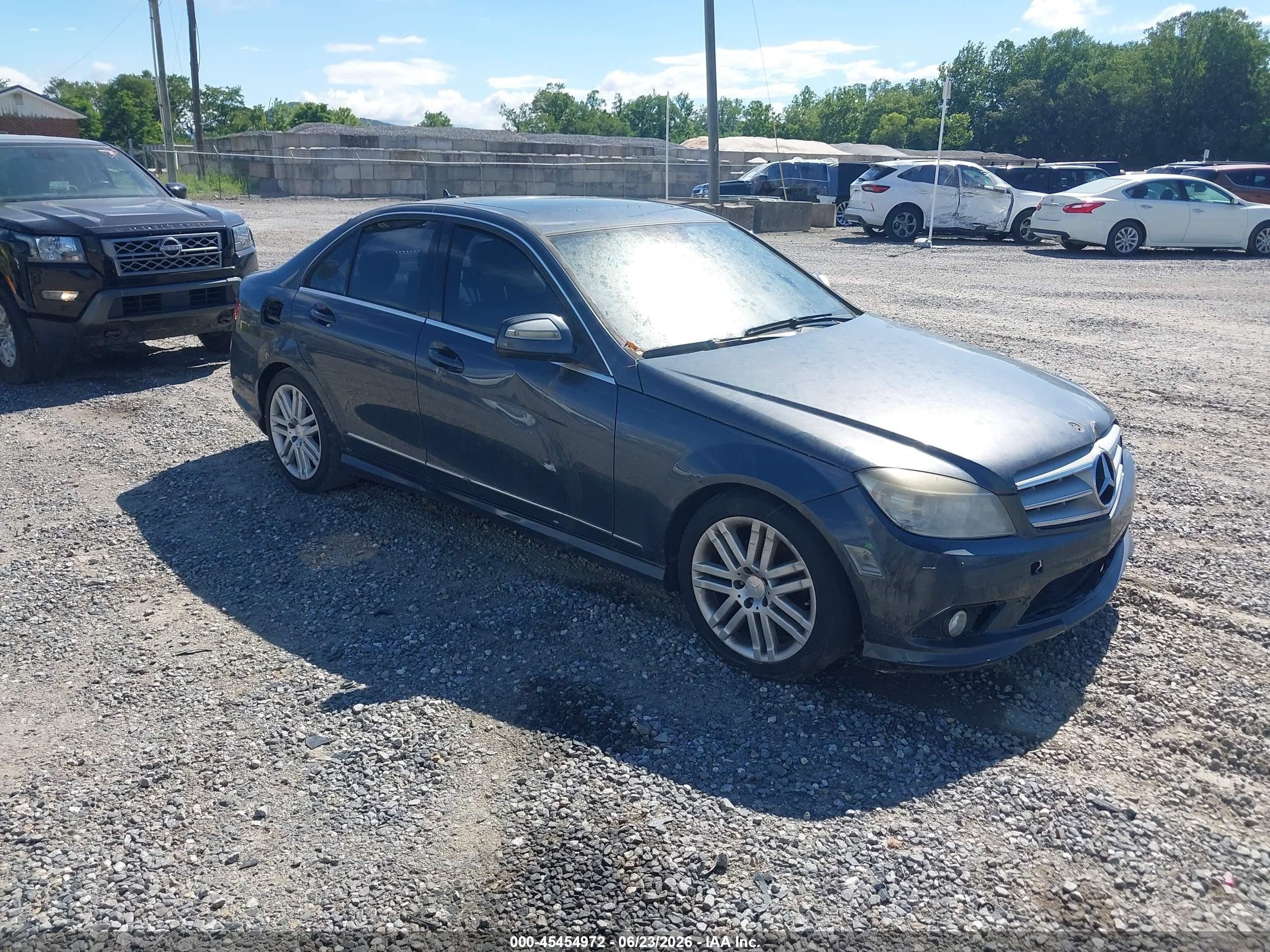 2009 Mercedes-Benz C 300 Sport, VIN WDDGF54X59R068679 — Rear end