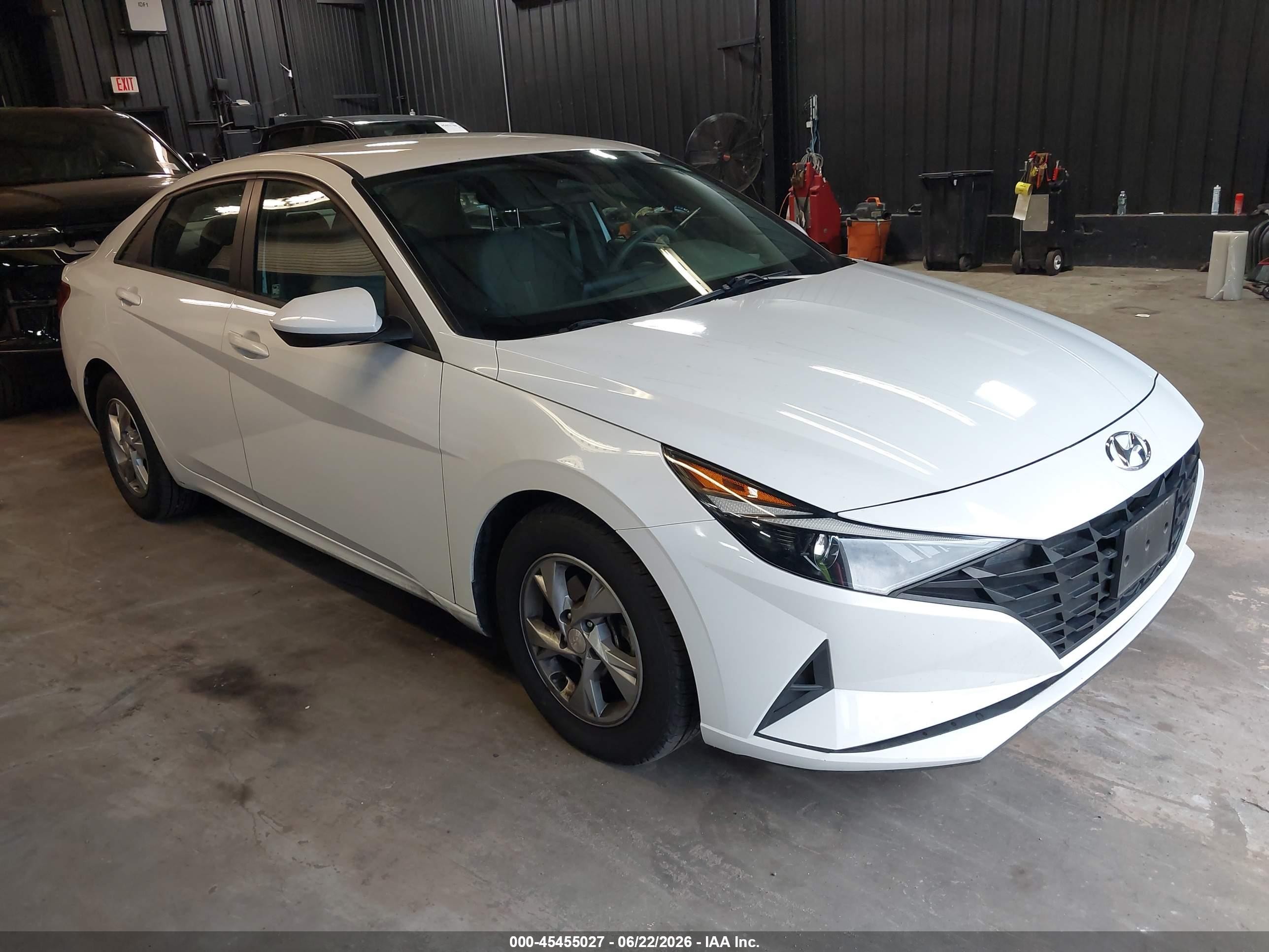 2021 Hyundai Elantra SE, VIN 5NPLL4AG0MH049571 — Side