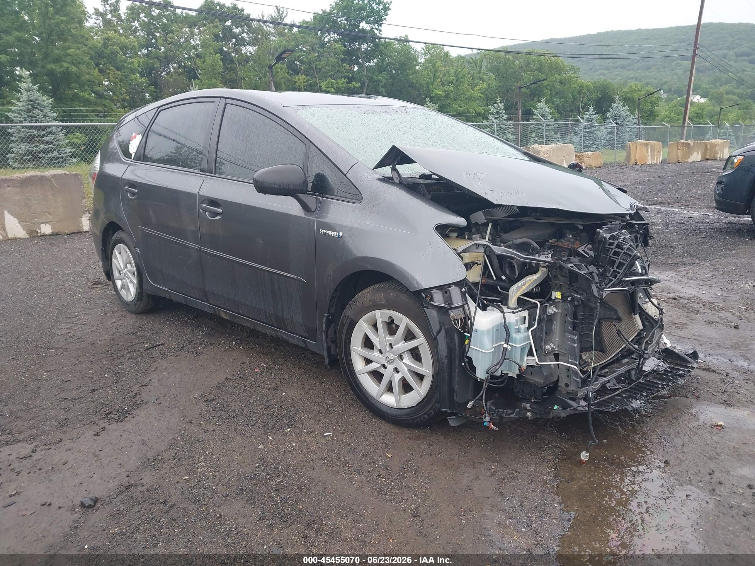 2013 Toyota Prius Five, VIN JTDZN3EU0D3207689 — Front end