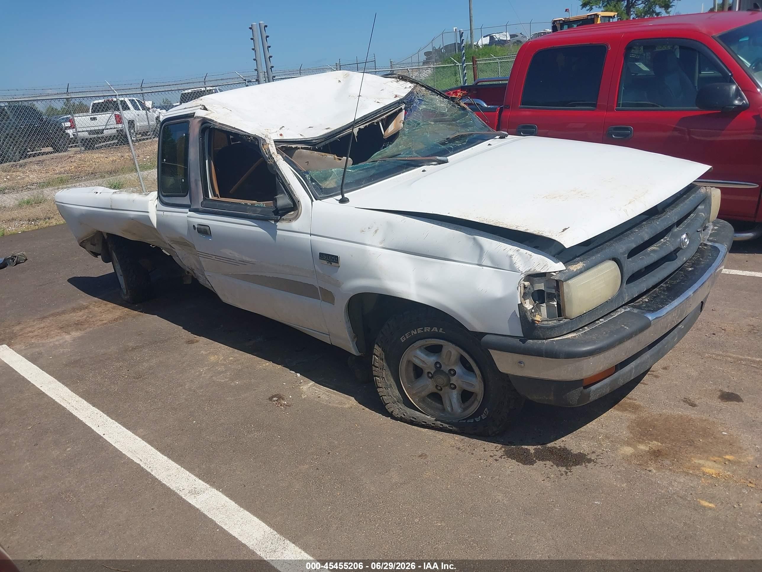 1996 Mazda B-Series SE, VIN 4F4CR16U8TTM09537 — Side