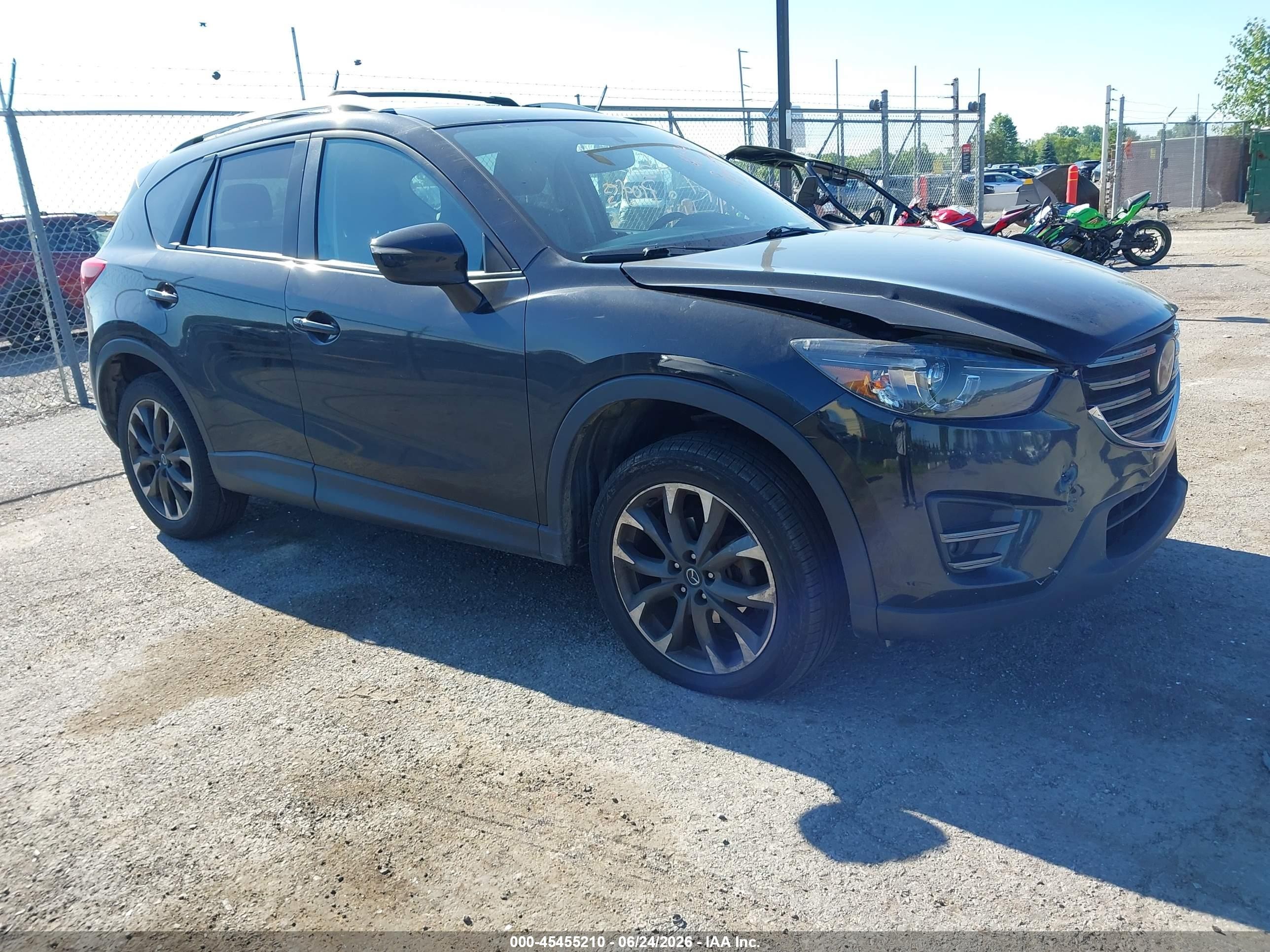 2016 Mazda CX-5 Grand Touring, VIN JM3KE4DY3G0723571 — Перед