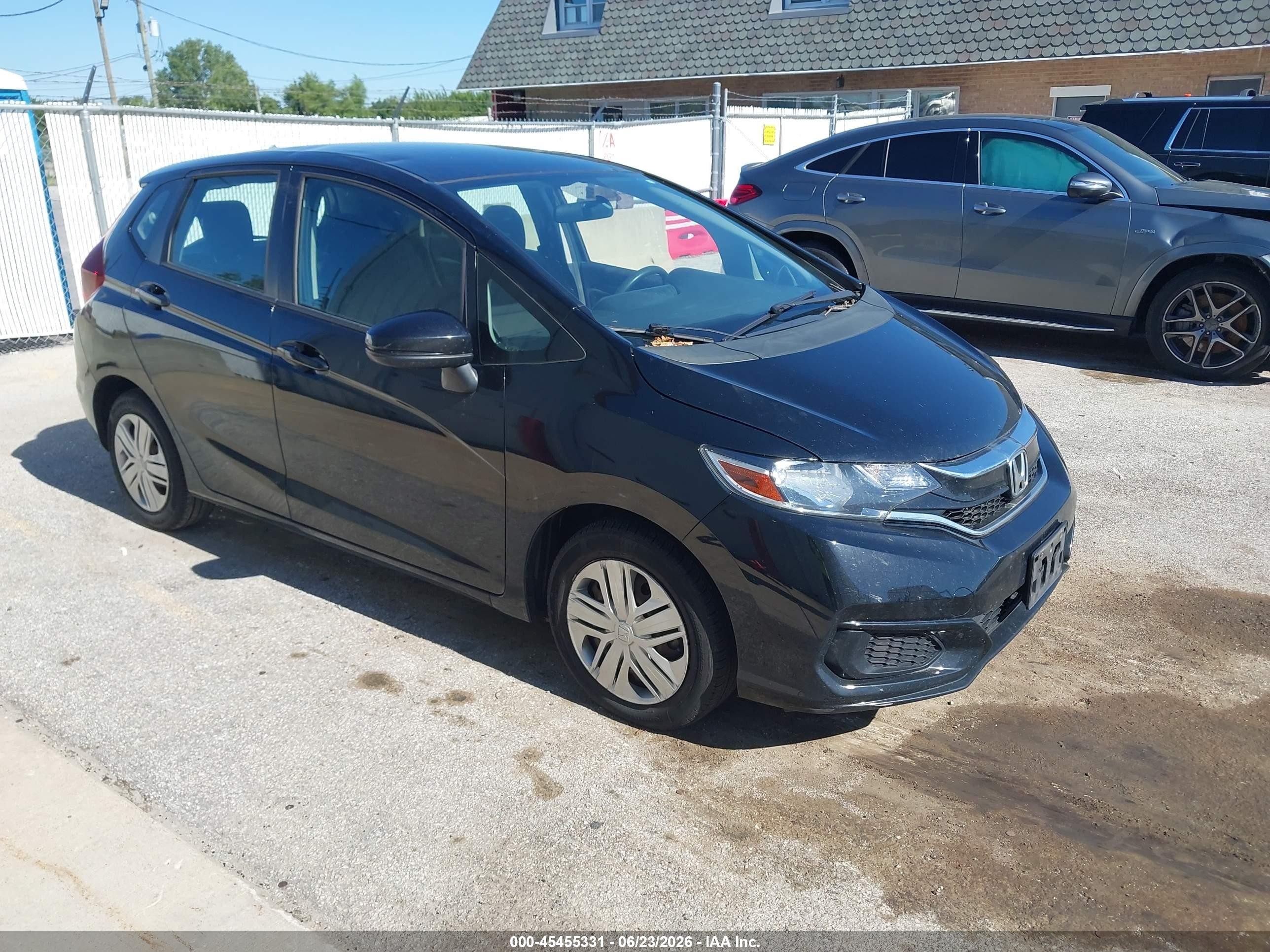 2020 Honda Fit LX, VIN 3HGGK5H40LM719152 — Зад