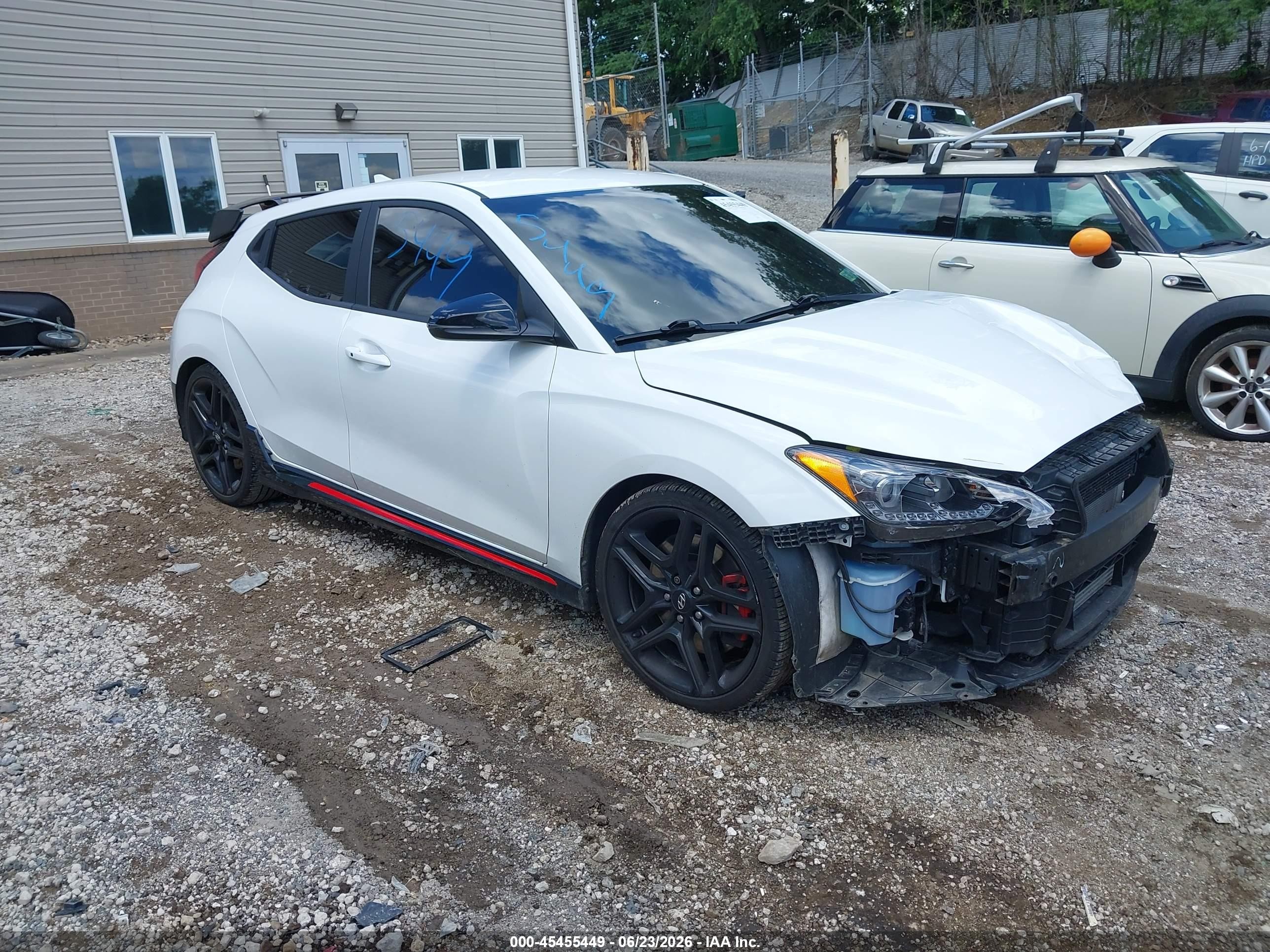 2022 Hyundai Veloster, VIN KMHT36AH4NU013776 — Front end