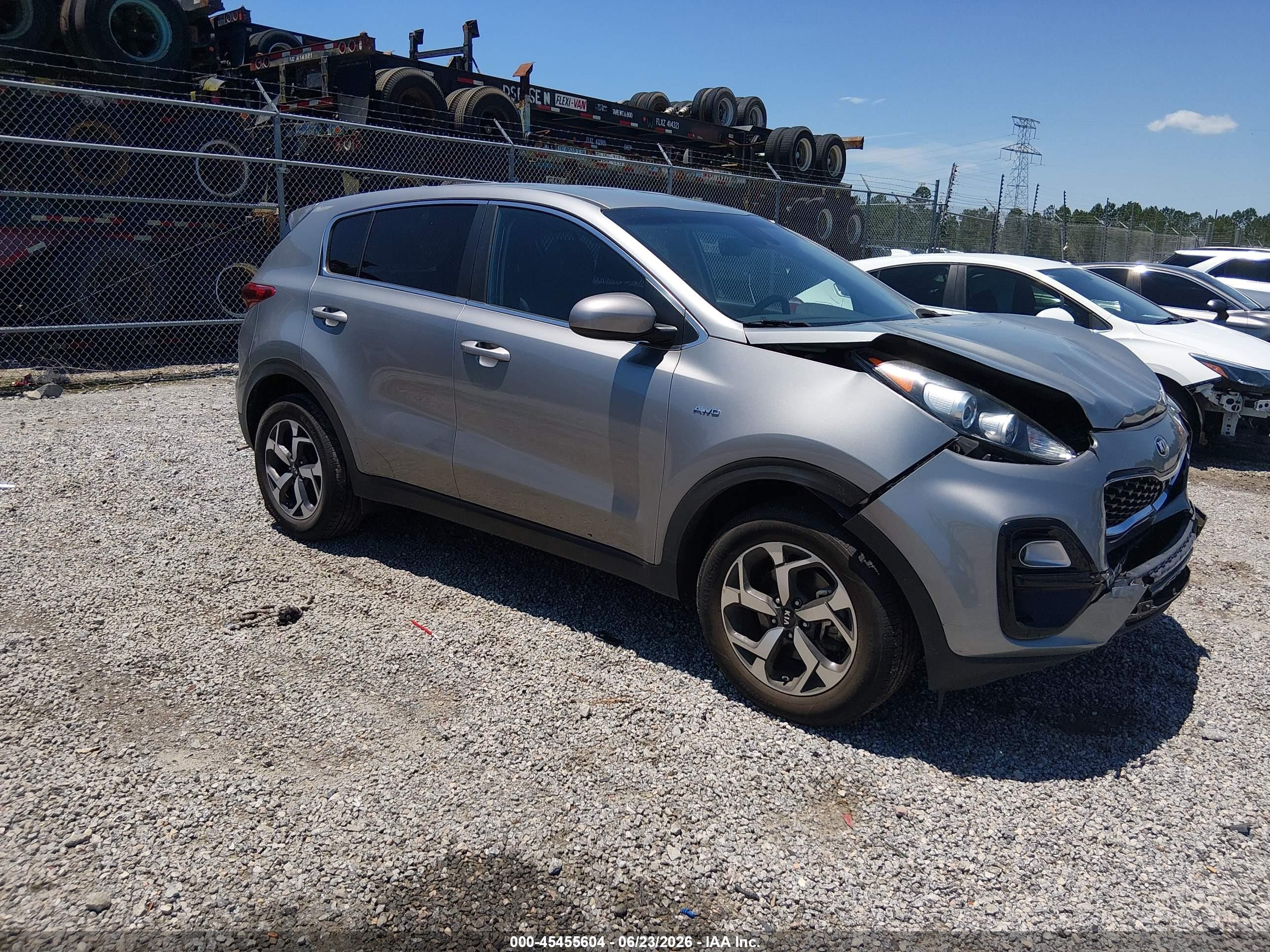 2021 Kia Sportage LX, VIN KNDPMCAC2M7934056 — Front end