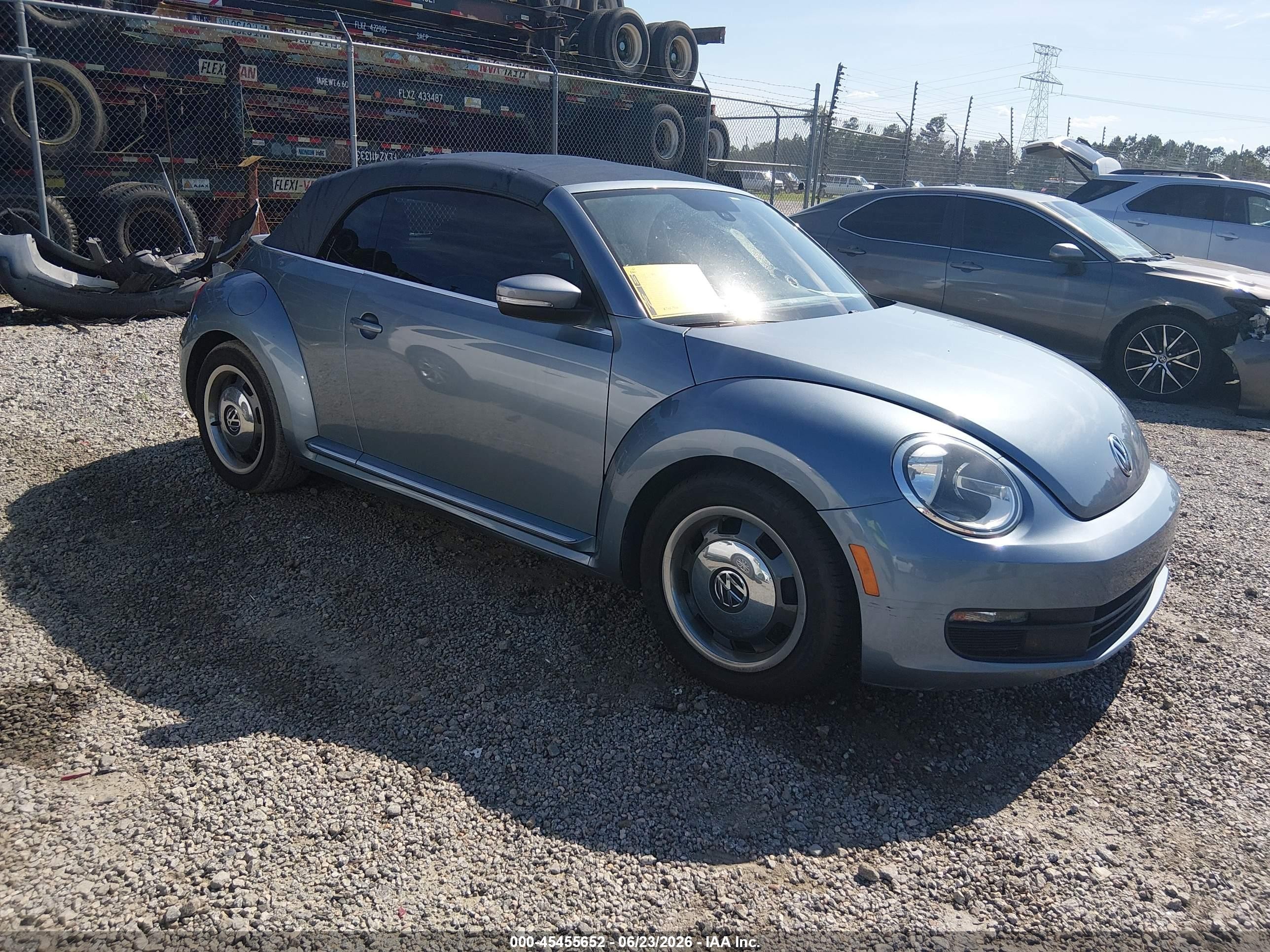 2016 Volkswagen Beetle S, VIN 3VW517AT6GM822911 — Rear end
