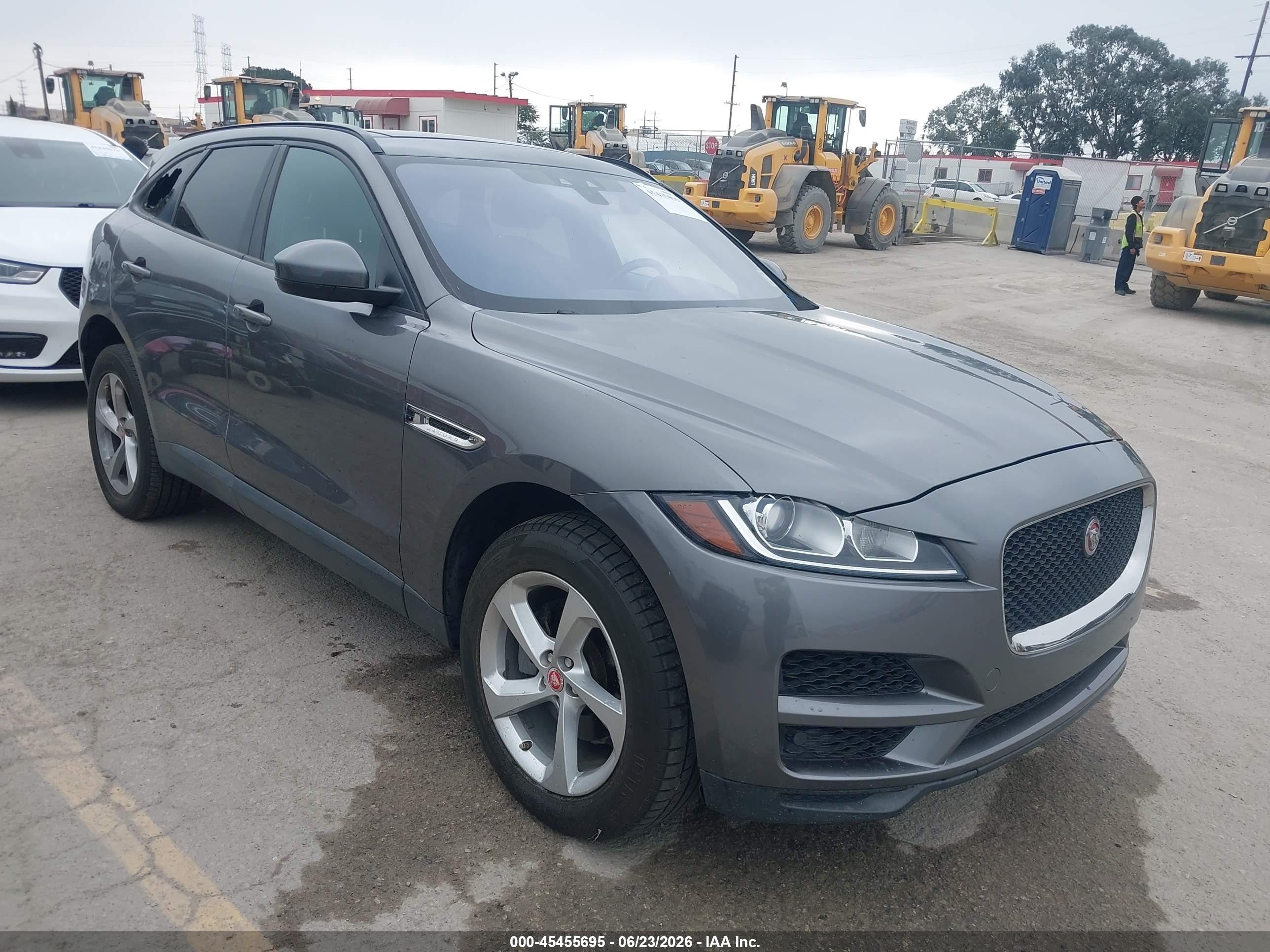 2017 Jaguar F-Pace 20d Premium, VIN SADCJ2BN2HA095637 — Vandalism