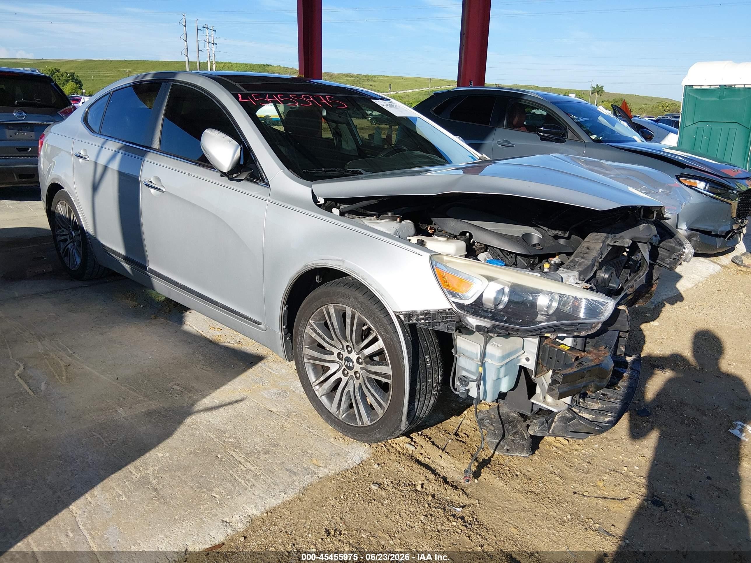 2016 Kia Cadenza, VIN KNALN4D76G5220721 — Front end