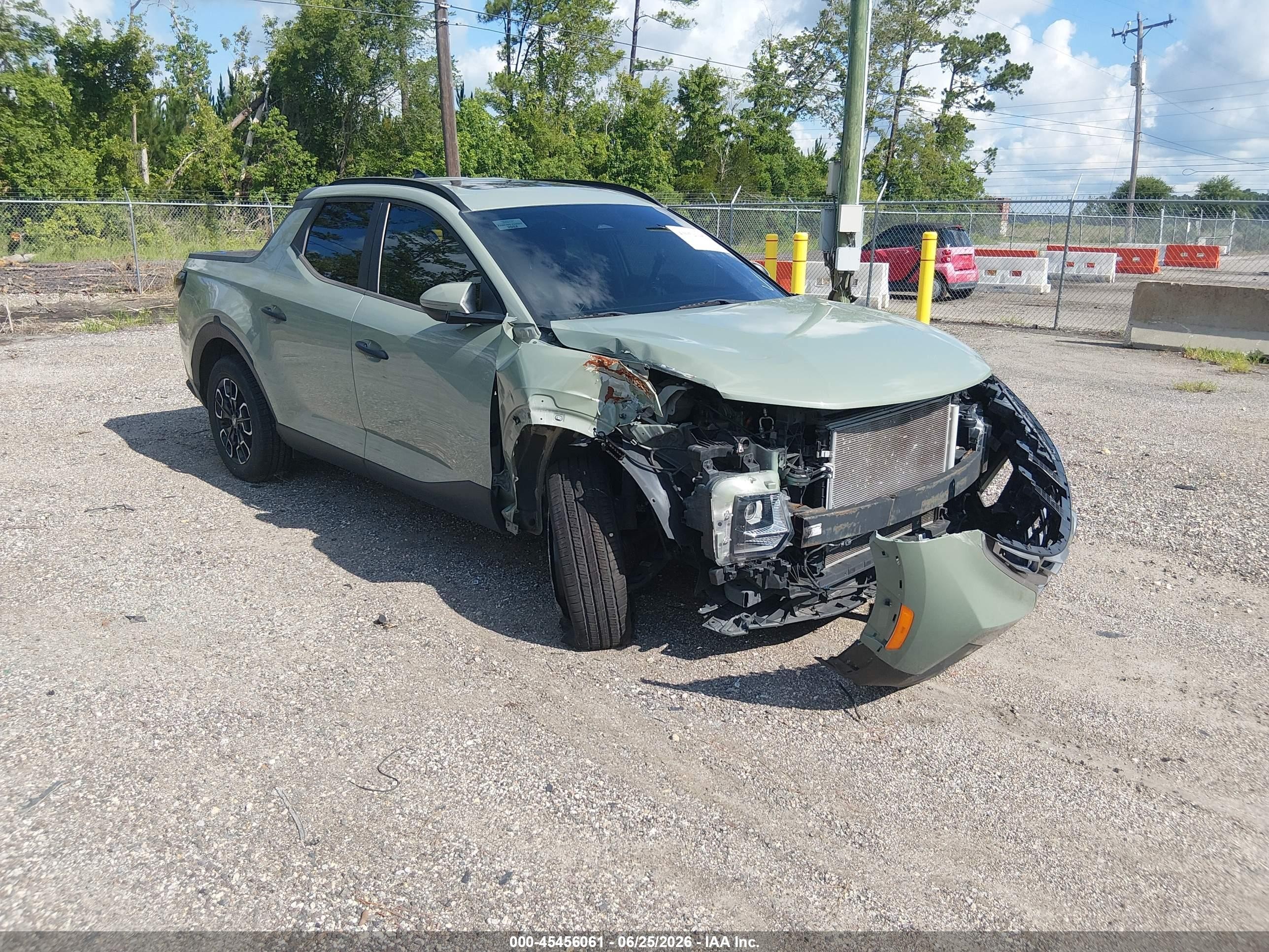 2022 Hyundai Santa Cruz SEL, VIN 5NTJCDAE8NH000935 — Front end