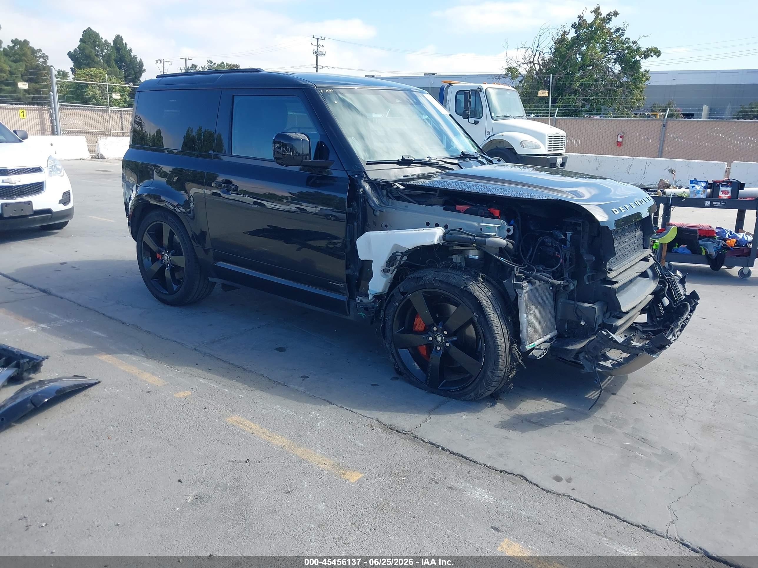 2021 Land Rover Defender X, VIN SALEX6RU8M2052876 — Front end