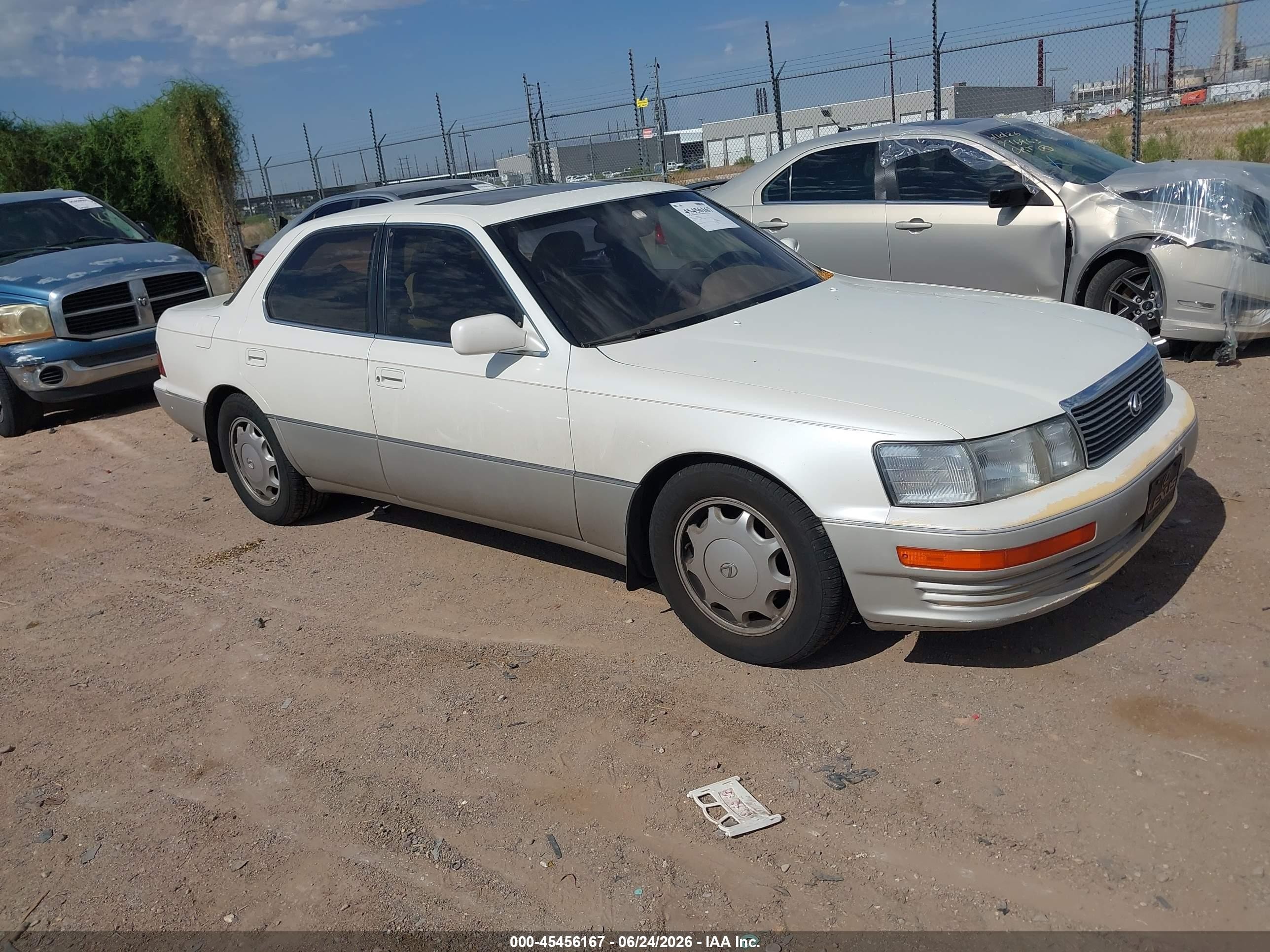 1994 Lexus LS 400, VIN JT8UF11EXR0205174 — Normal wear