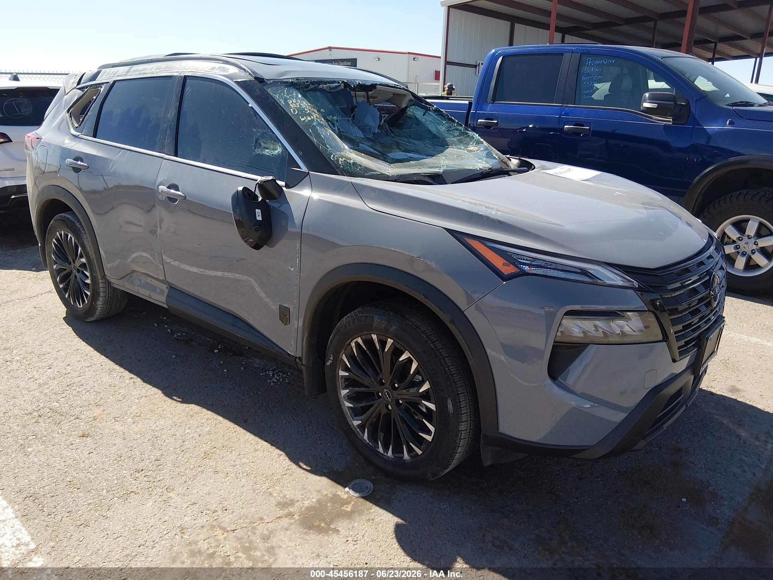 2026 Nissan Rogue SV, VIN 5N1BT3BB1TC765930 — По всему кузову