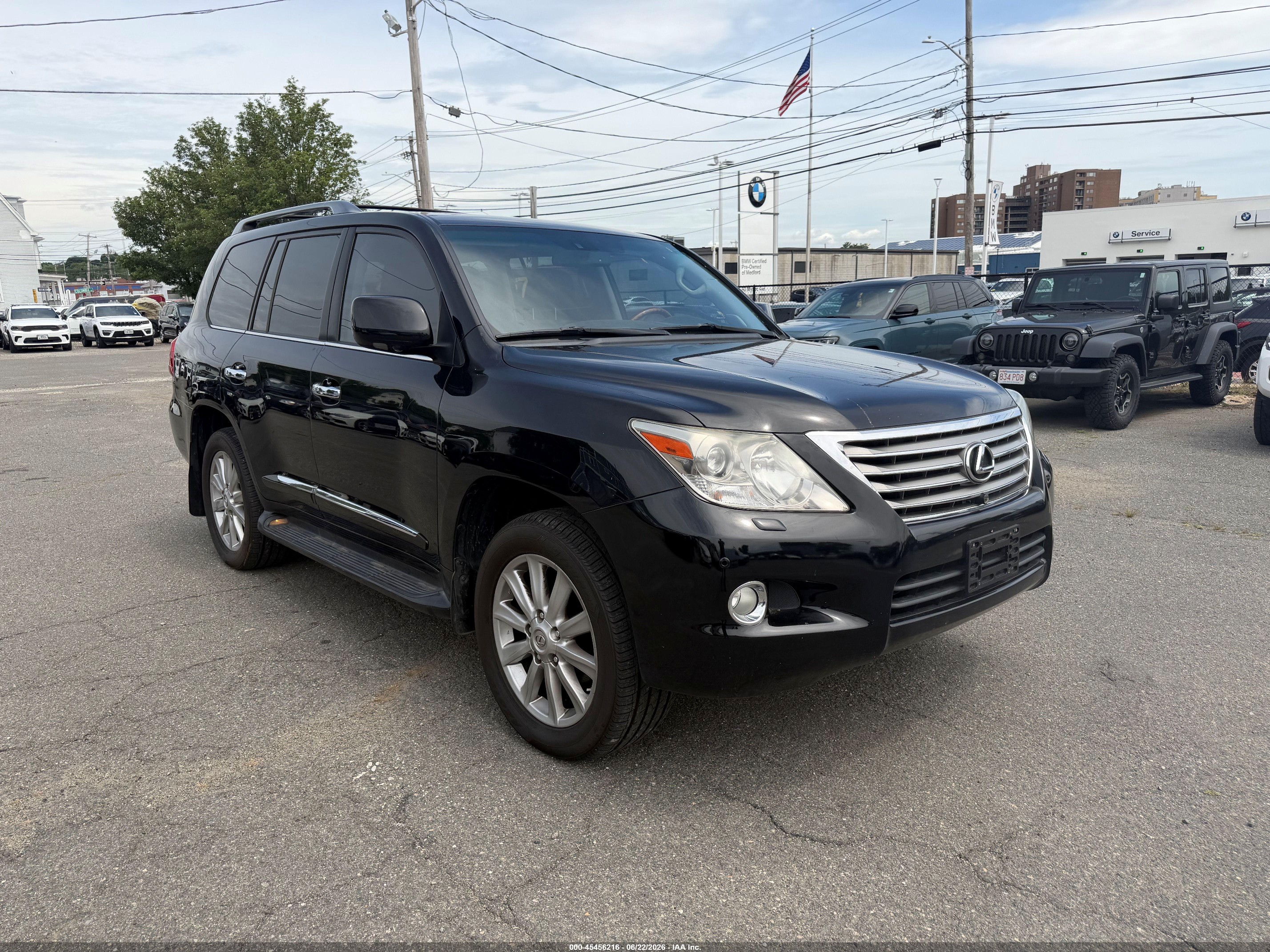 2011 Lexus LX 570, VIN JTJHY7AX5B4082039 — Normal wear