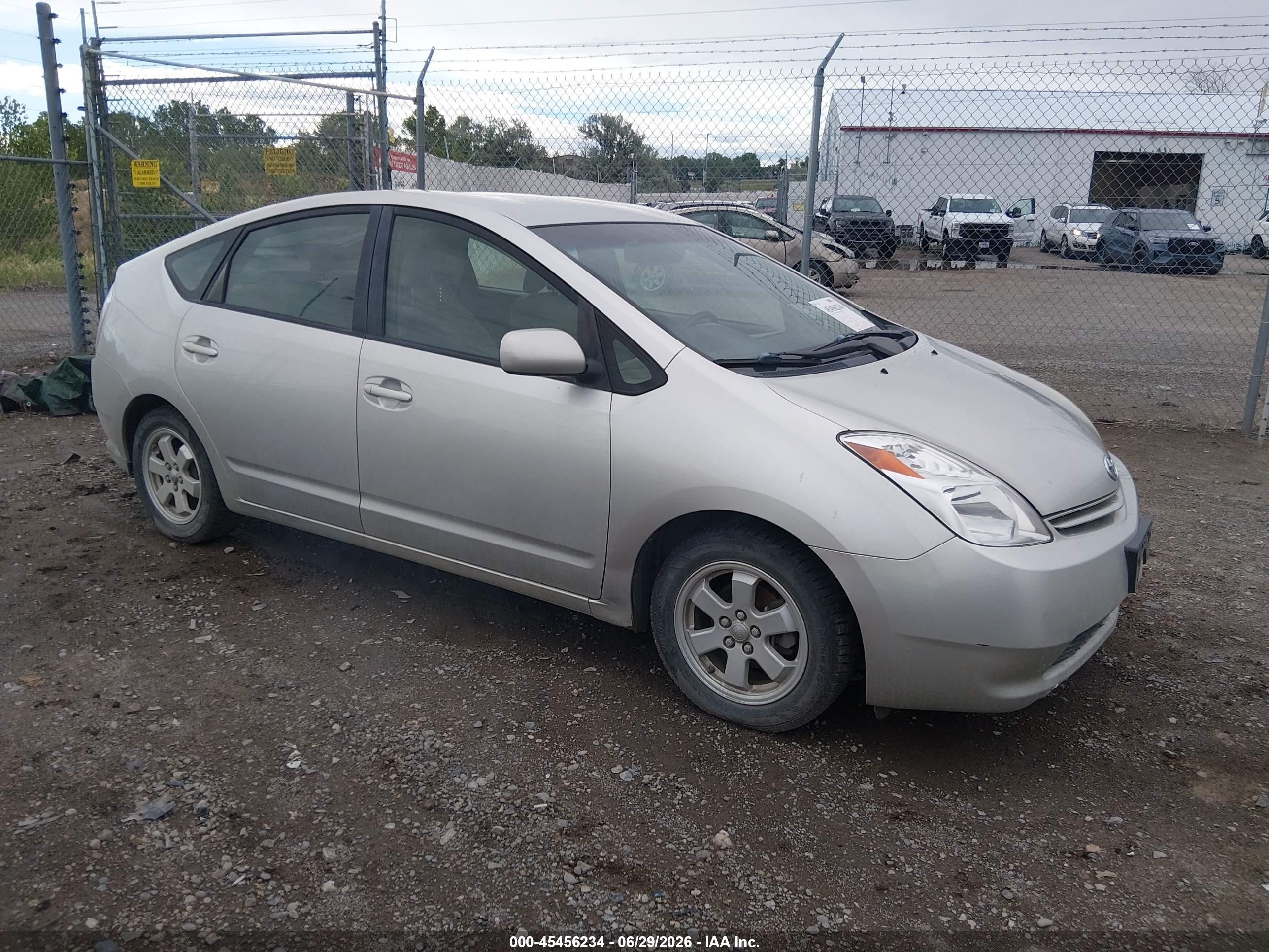 2005 Toyota Prius, VIN JTDKB22U150122730 — Normal wear