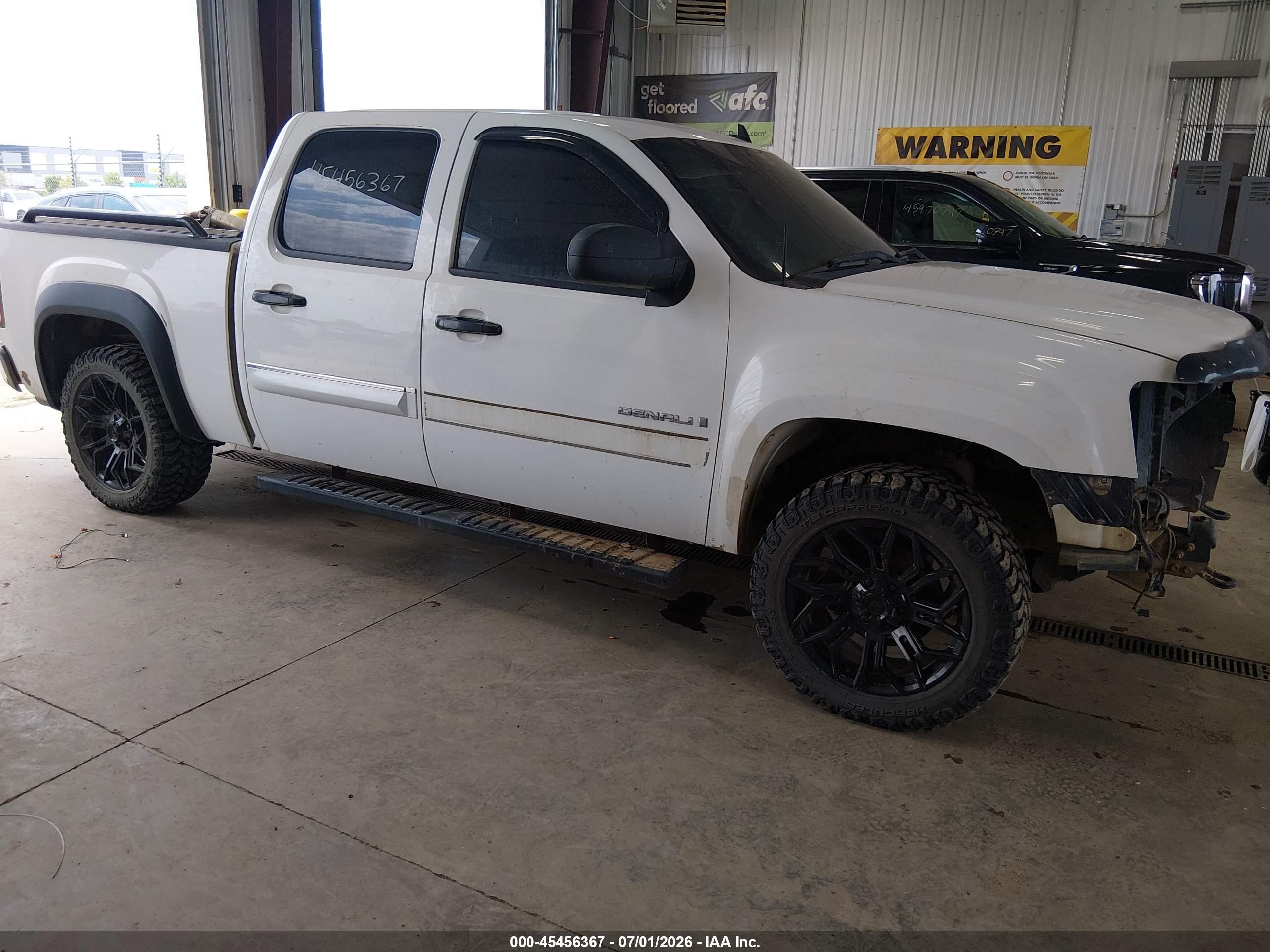 2009 GMC Sierra 1500 Denali, VIN 3GTEK03289G270020 — Front end