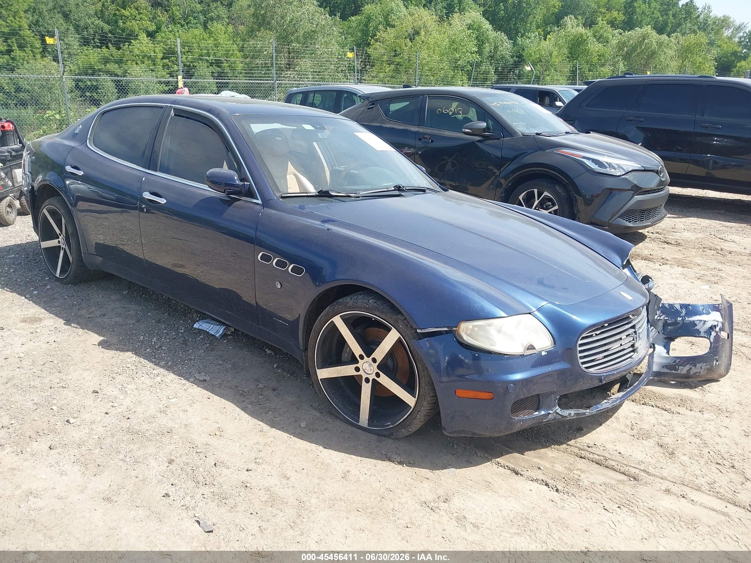 2007 Maserati Quattroporte, VIN ZAMCE39A370027114 — Side