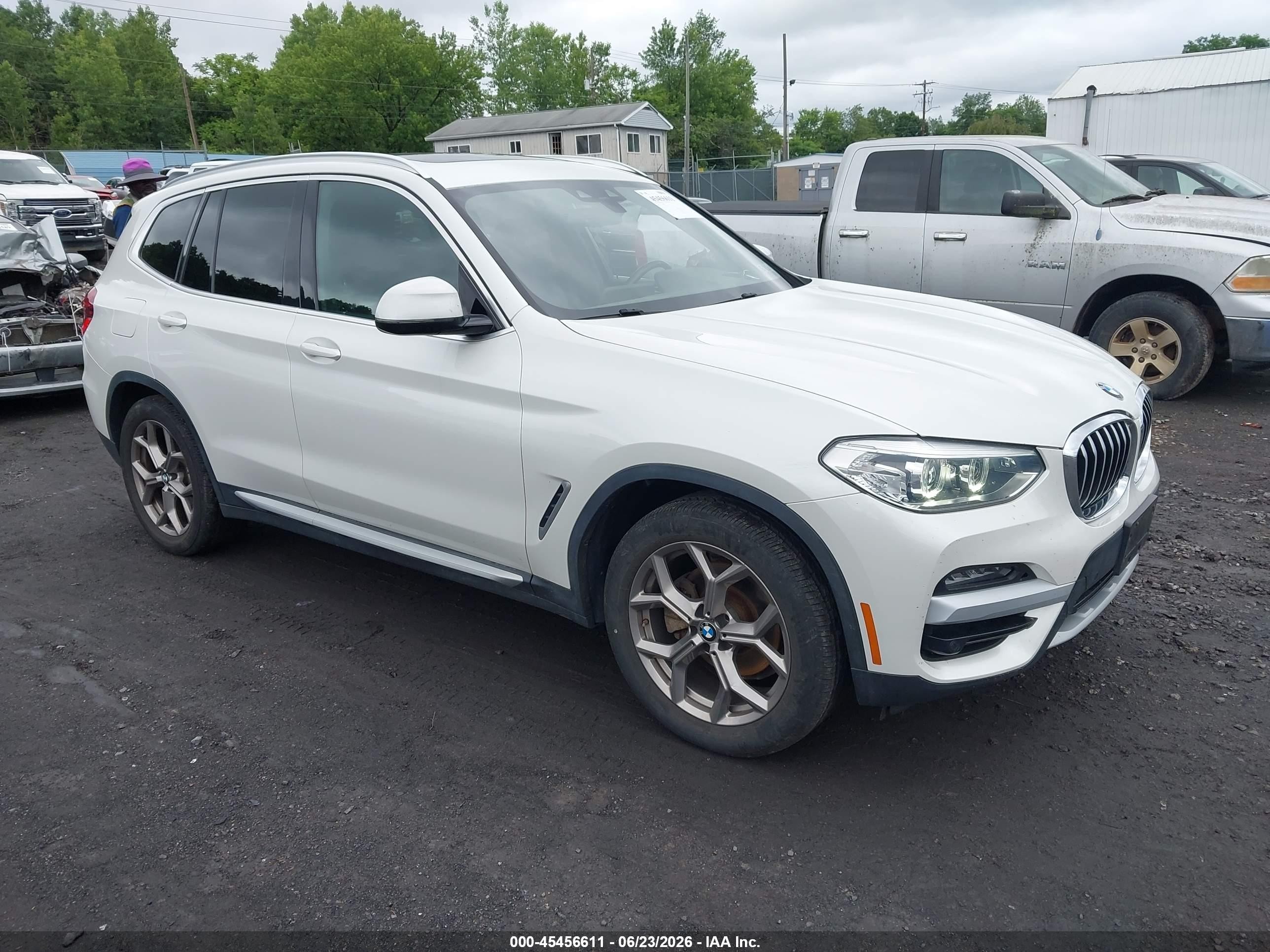 2021 BMW X3 xDrive30i, VIN 5UXTY5C08M9G84104 — Side
