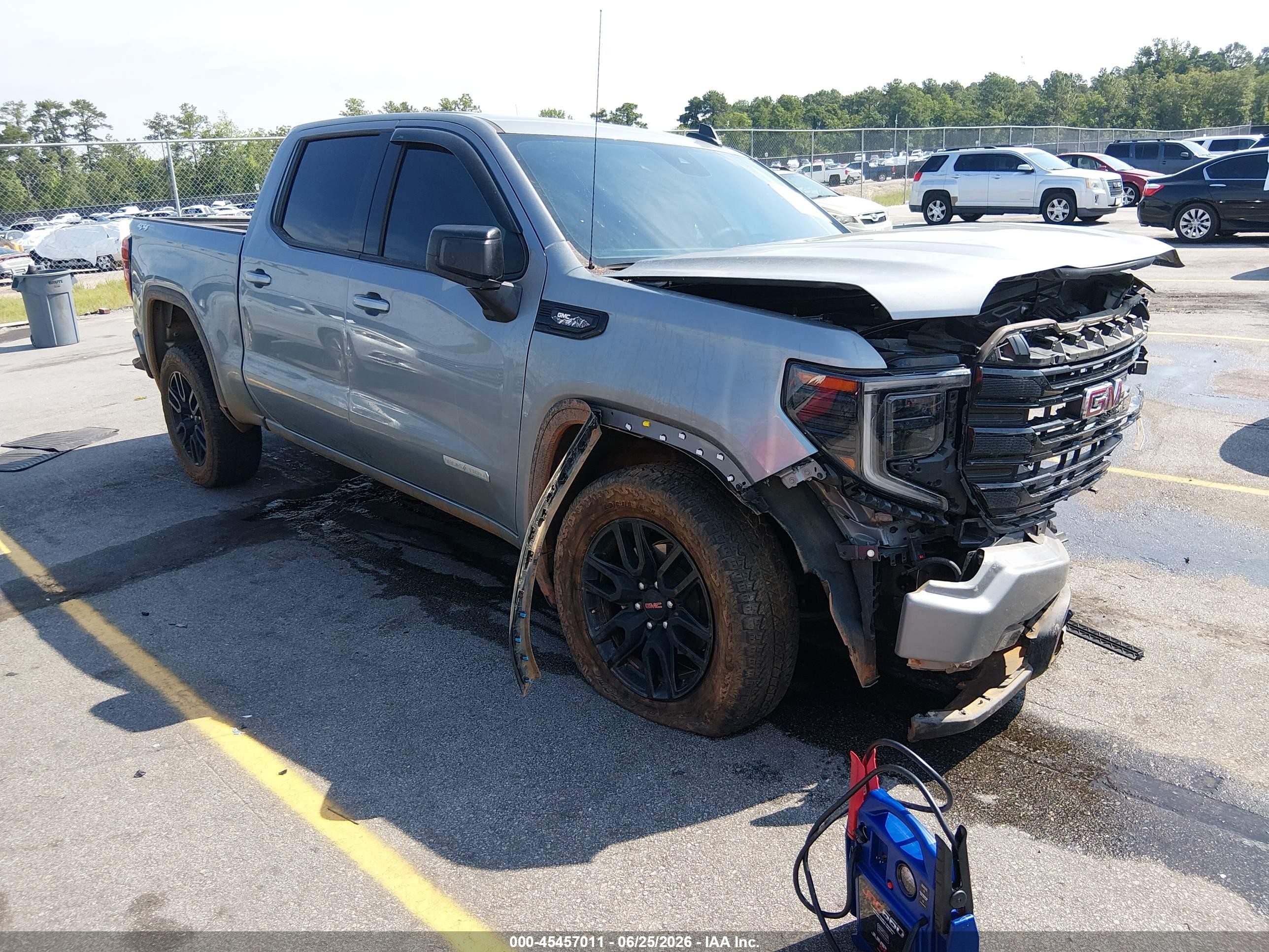 2024 GMC Sierra 1500 Elevation, VIN 3GTPUJEK9RG246380 — Front end