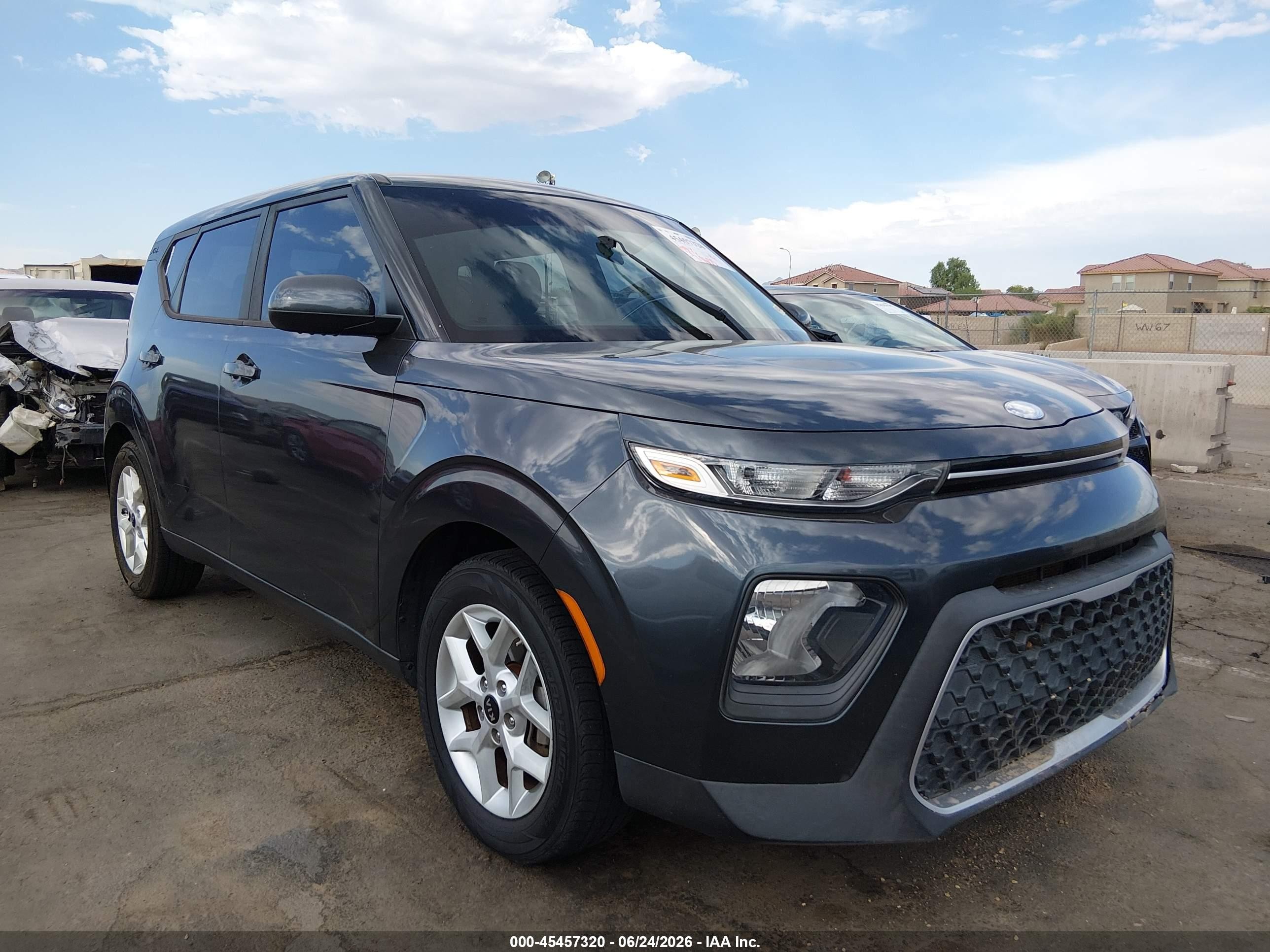 2020 Kia Soul S, VIN KNDJ23AU3L7054678 — Not stated