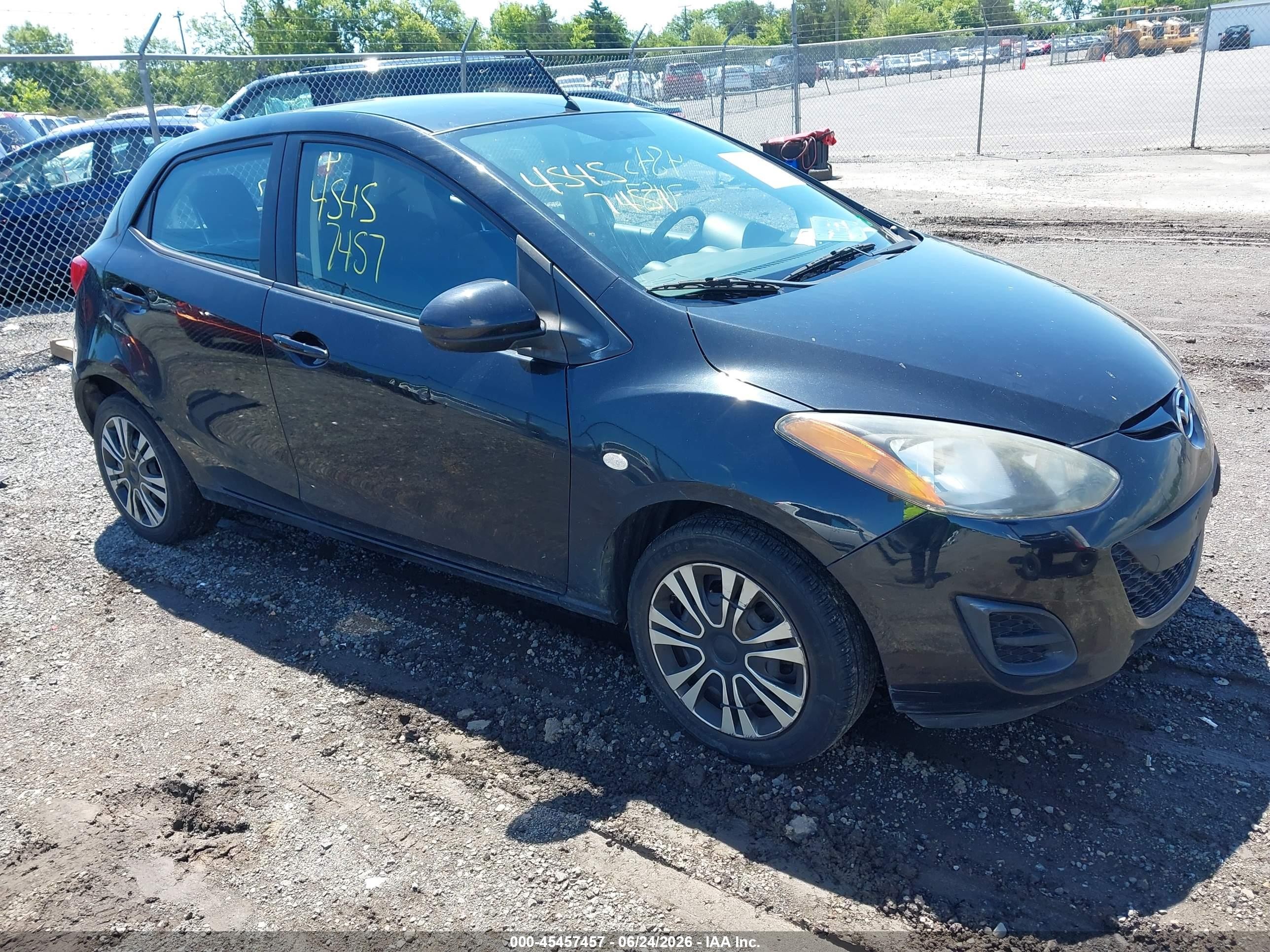 2014 Mazda 2 Sport, VIN JM1DE1KZ5E0181219 — Зад