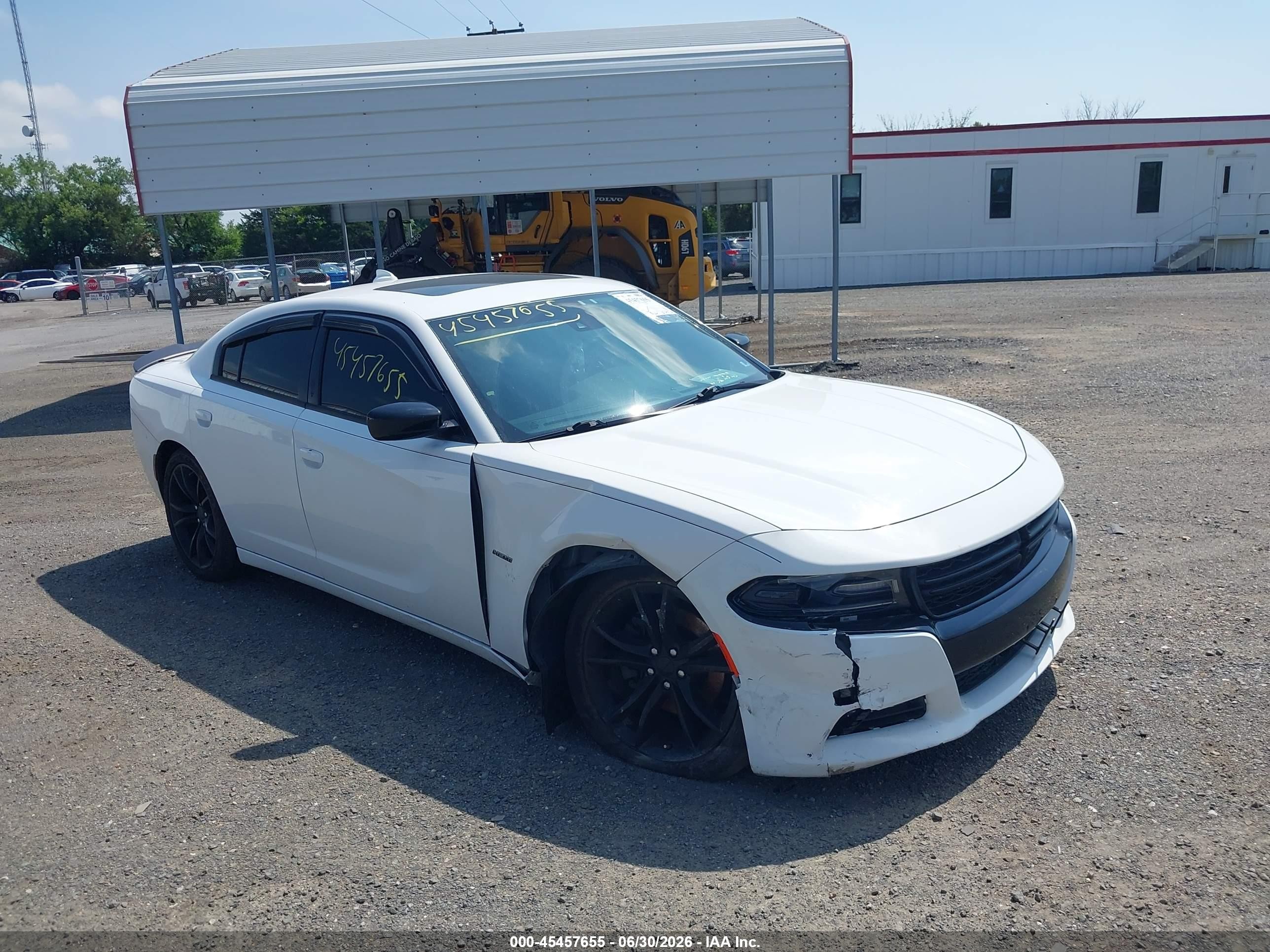 2016 Dodge Charger R/T, VIN 2C3CDXCT0GH247447 — Перед