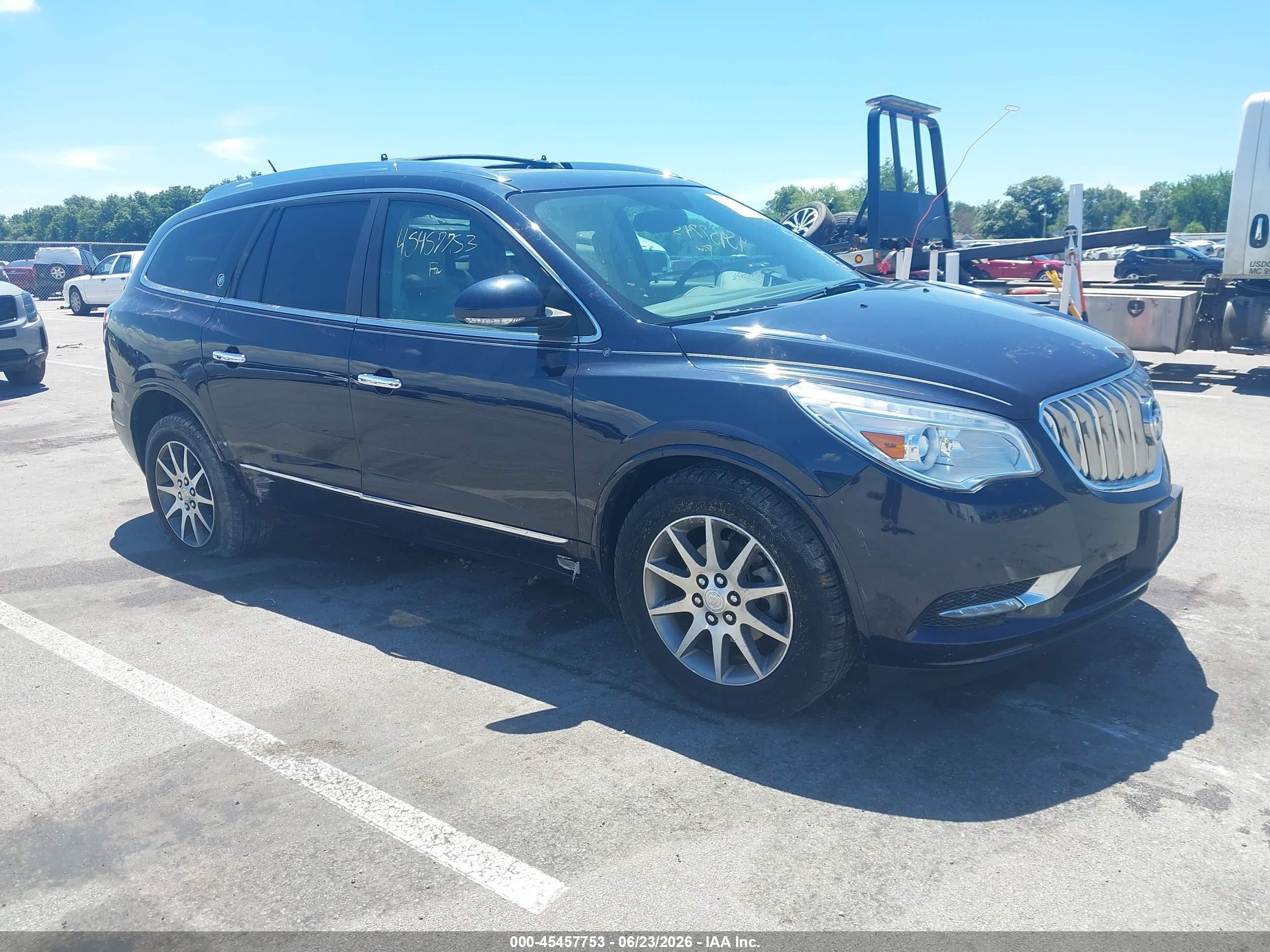 2016 Buick Enclave Leather, VIN 5GAKVBKD4GJ341042 — Rear end