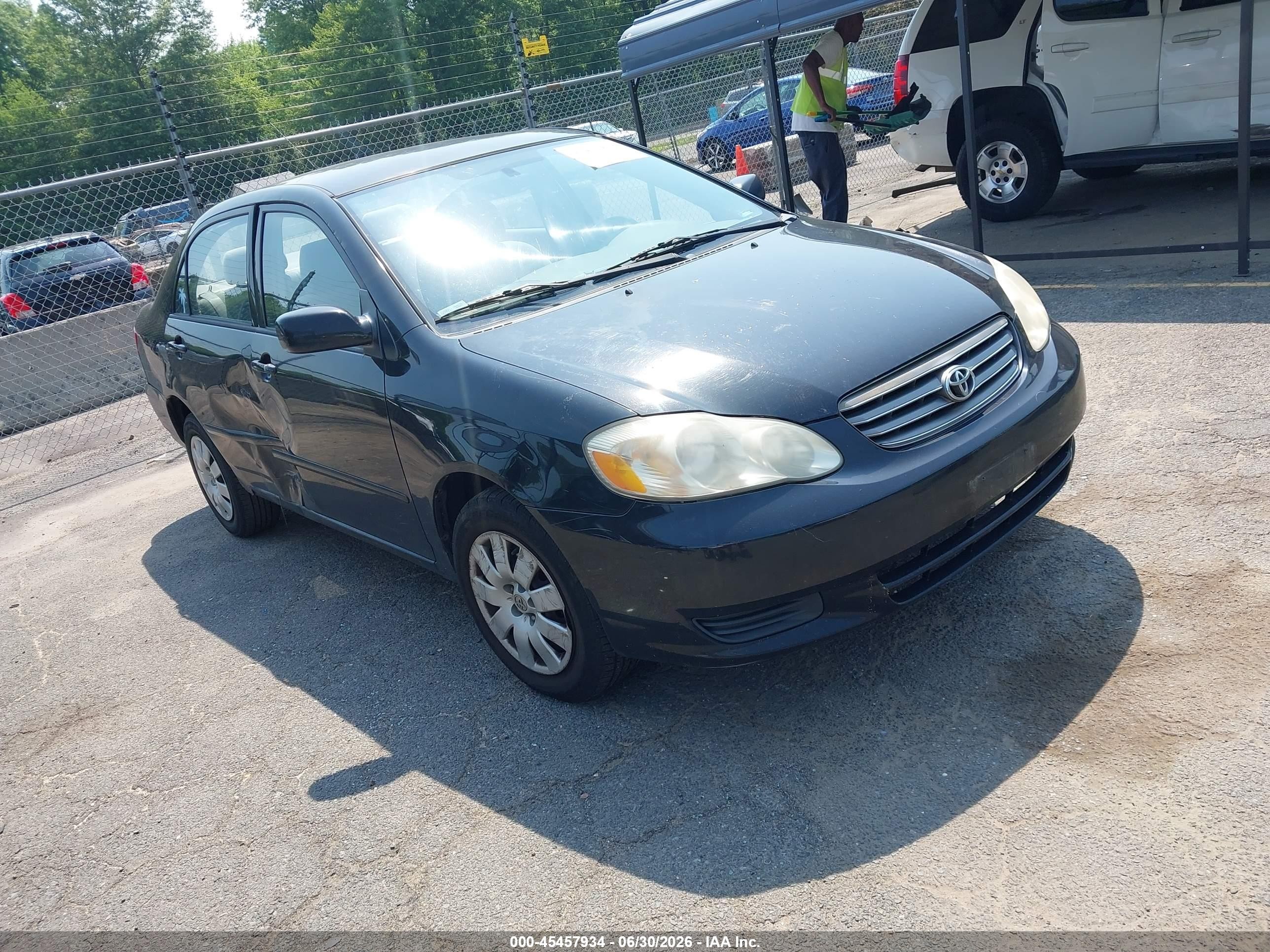 2004 Toyota Corolla S, VIN 2T1BR32E84C275491 — Side