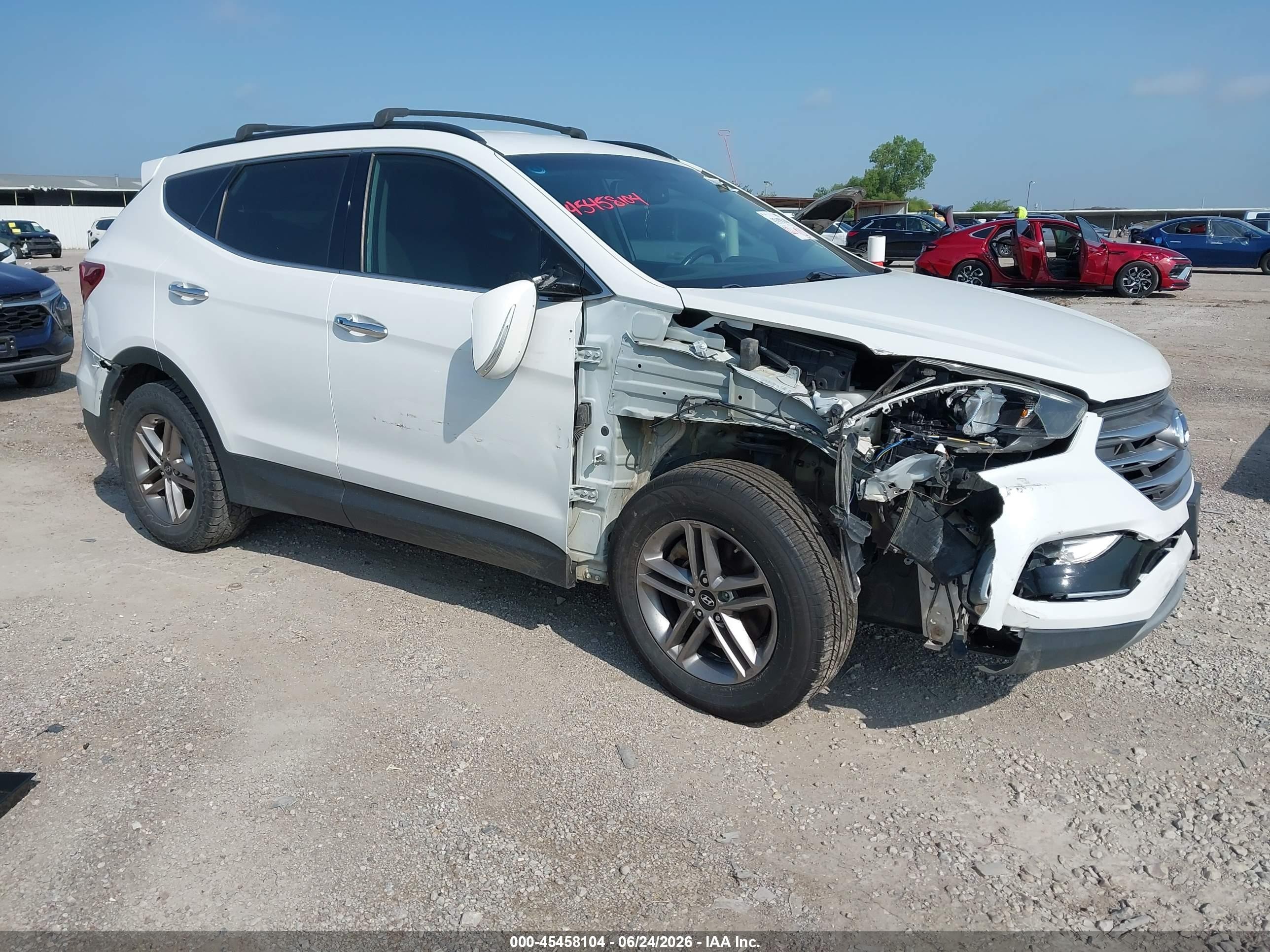 2018 Hyundai Santa Fe 2.4L, VIN 5NMZU3LB5JH100400 — Front end