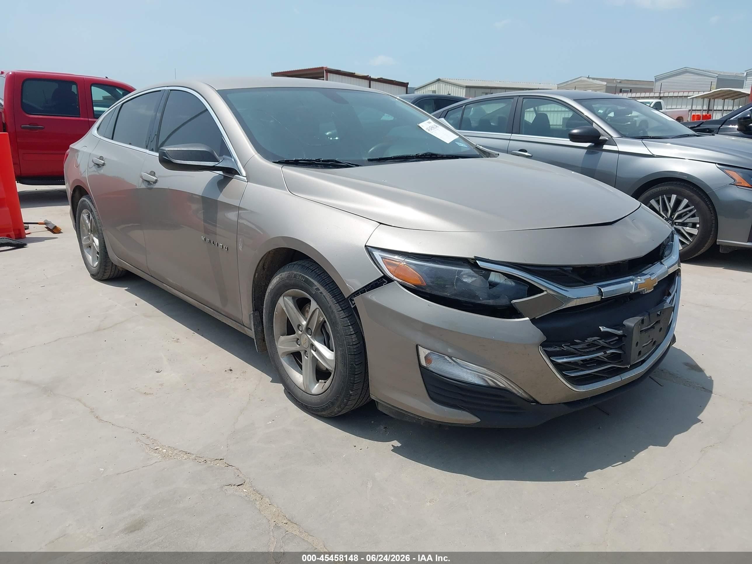 2022 Chevrolet Malibu LS, VIN 1G1ZB5STXNF191347 — Перед