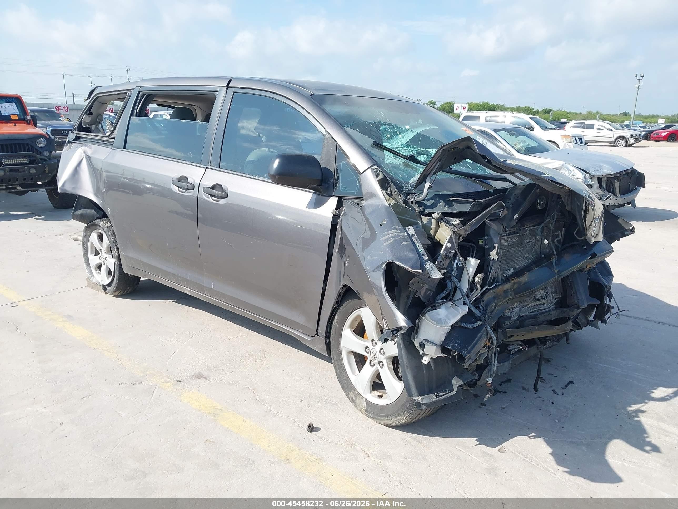 2014 Toyota Sienna L, VIN 5TDZK3DC1ES443866 — All over